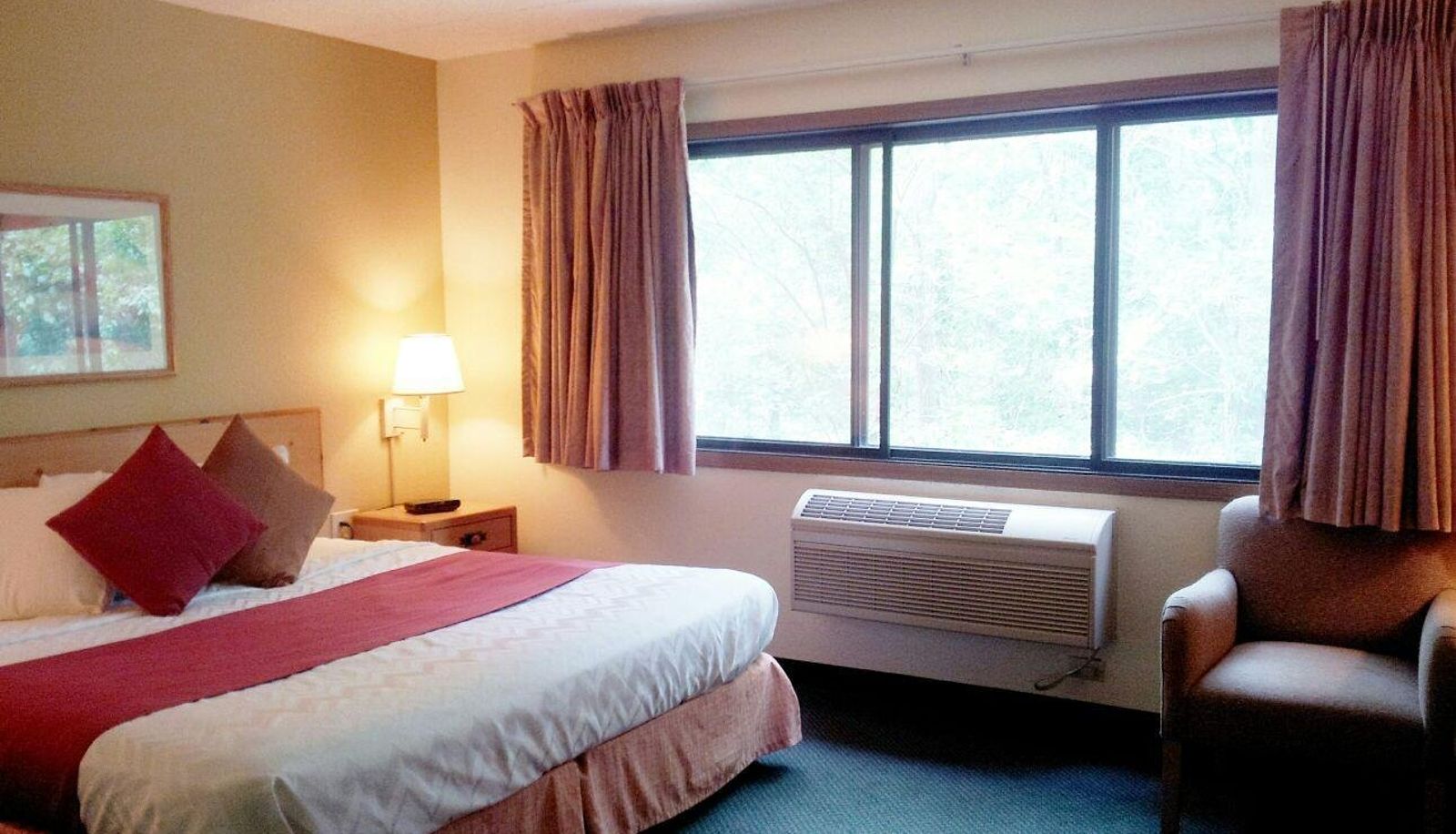 Suite - Boarders Inn & Suites by Cobblestone Hotels - Wautoma