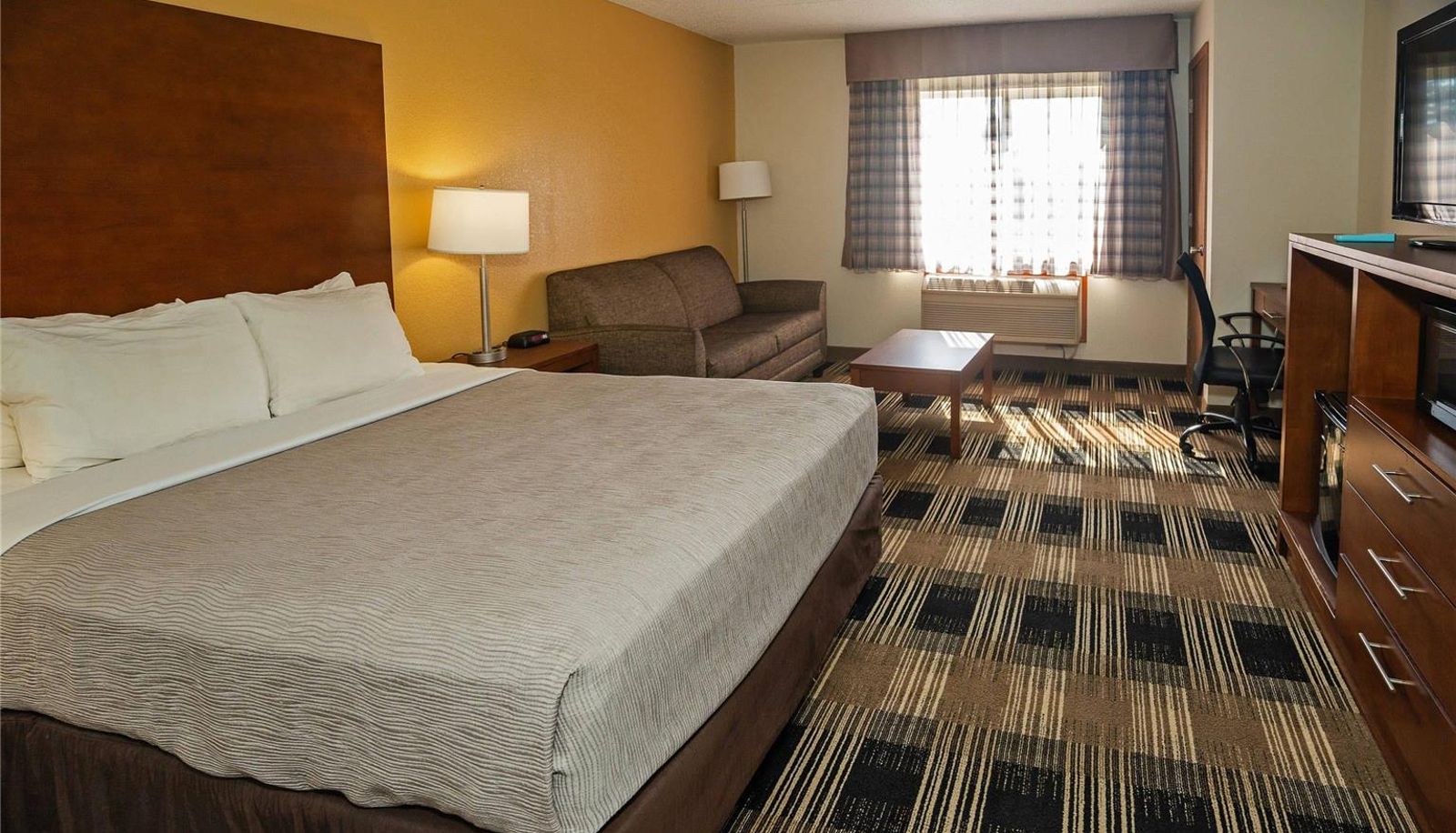 Zimmer - Quality Inn near Medical Center