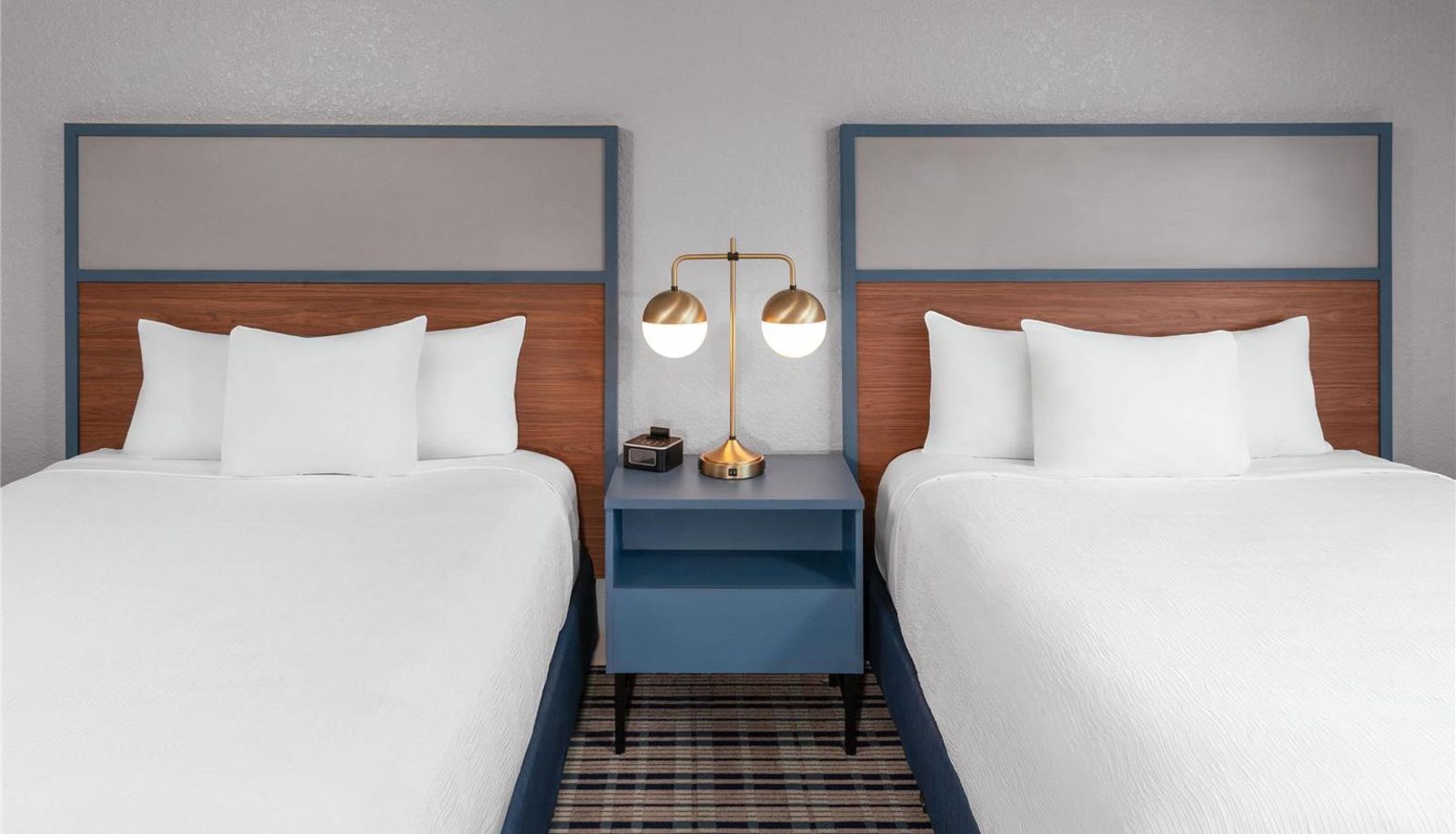 Zimmer - AmericInn by Wyndham Plymouth