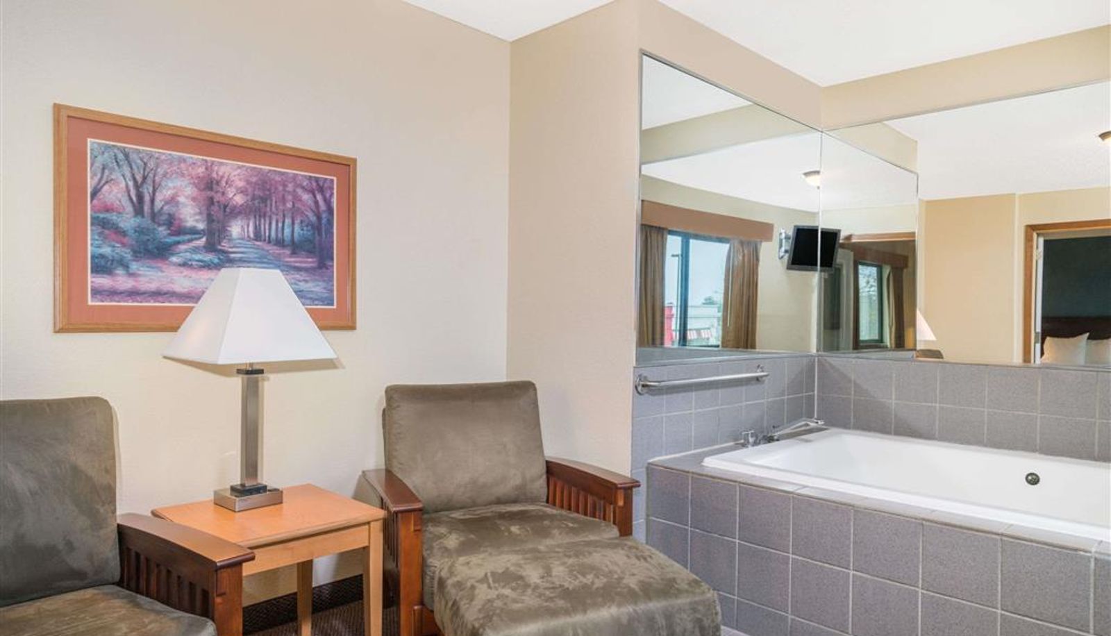 Zimmer - Days Inn & Suites by Wyndham Baxter Brainerd Area
