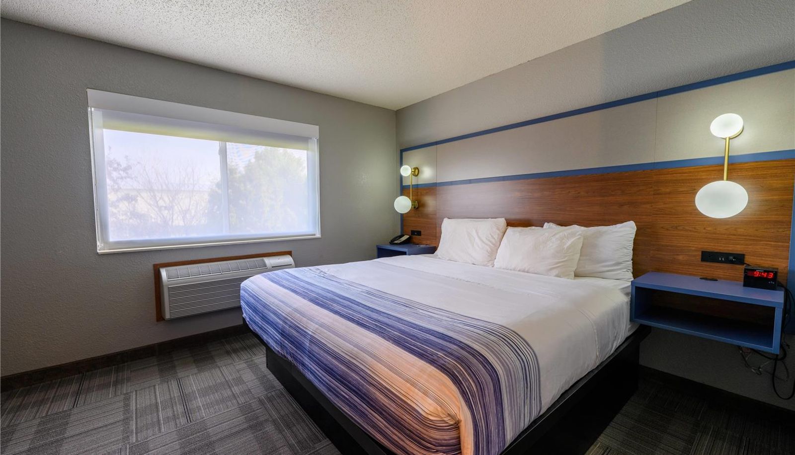 Habitación - AmericInn by Wyndham Monroe