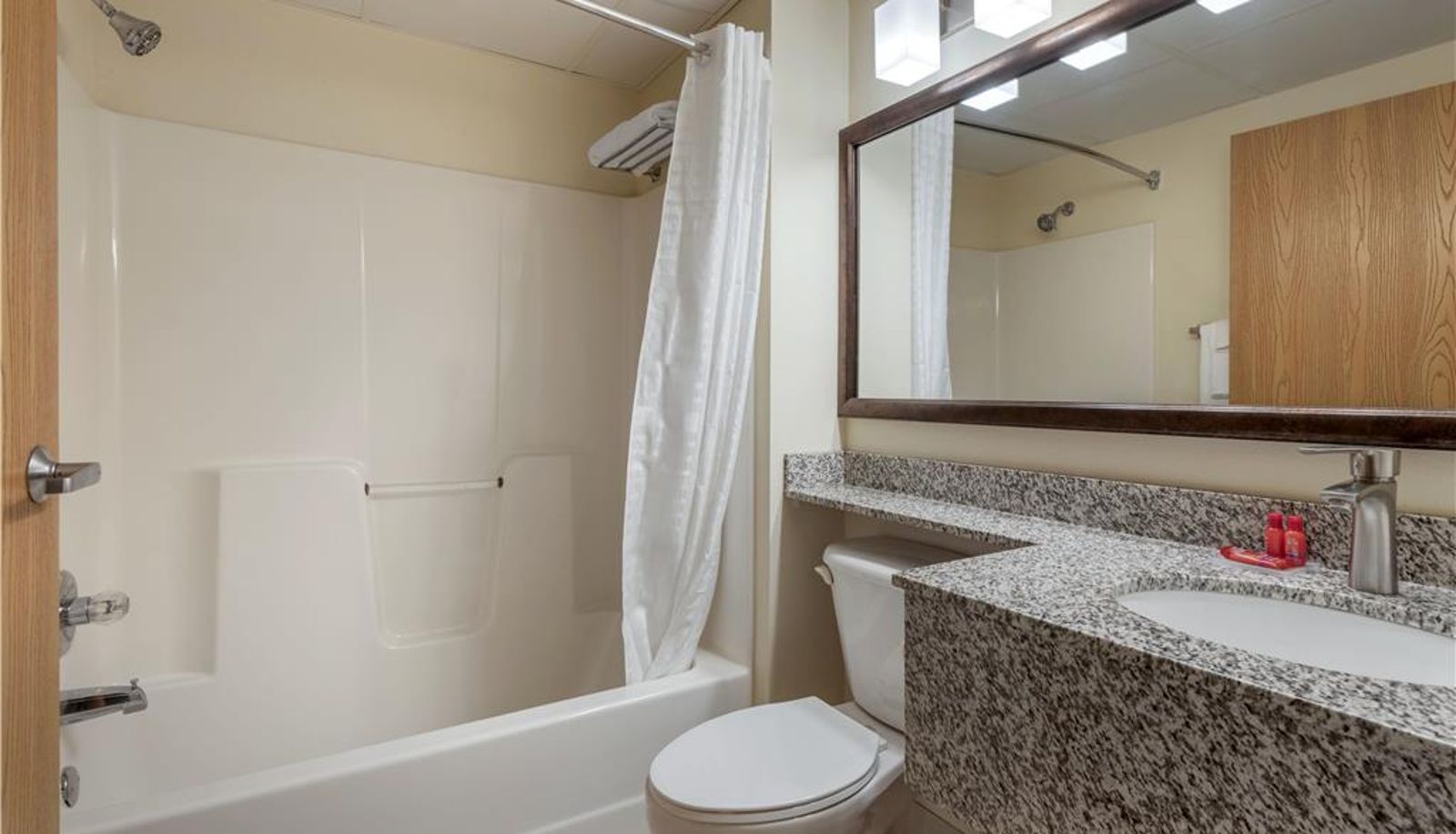 Pokój - SureStay Plus by Best Western Litchfield