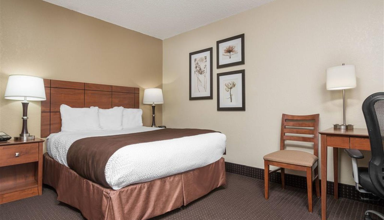 Camera - AmericInn by Wyndham Lake City