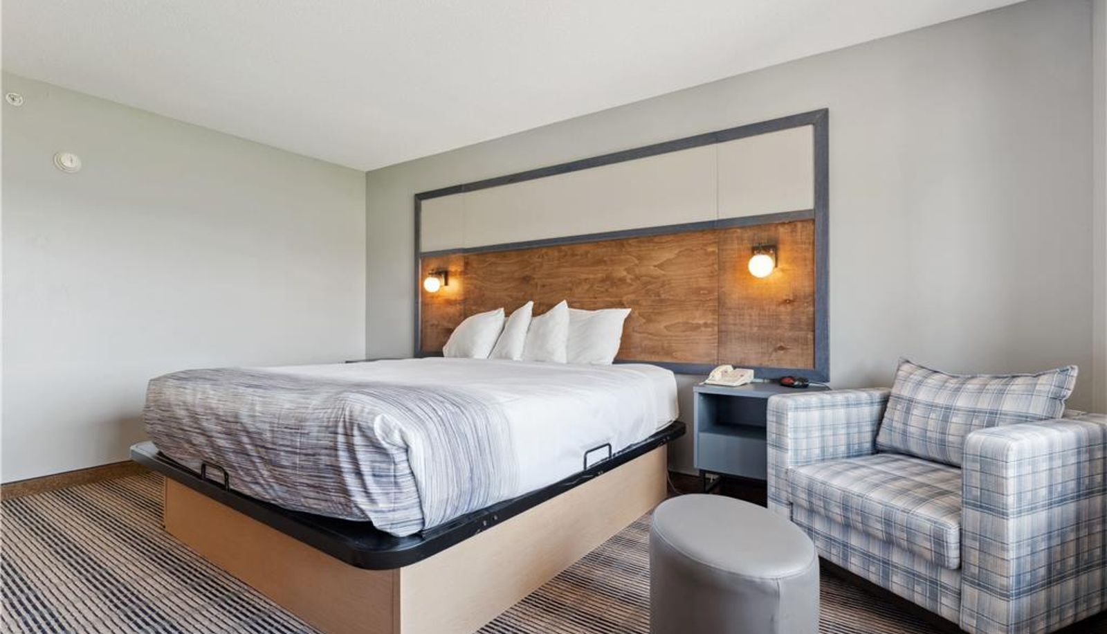 Zimmer - AmericInn by Wyndham Wisconsin Dells