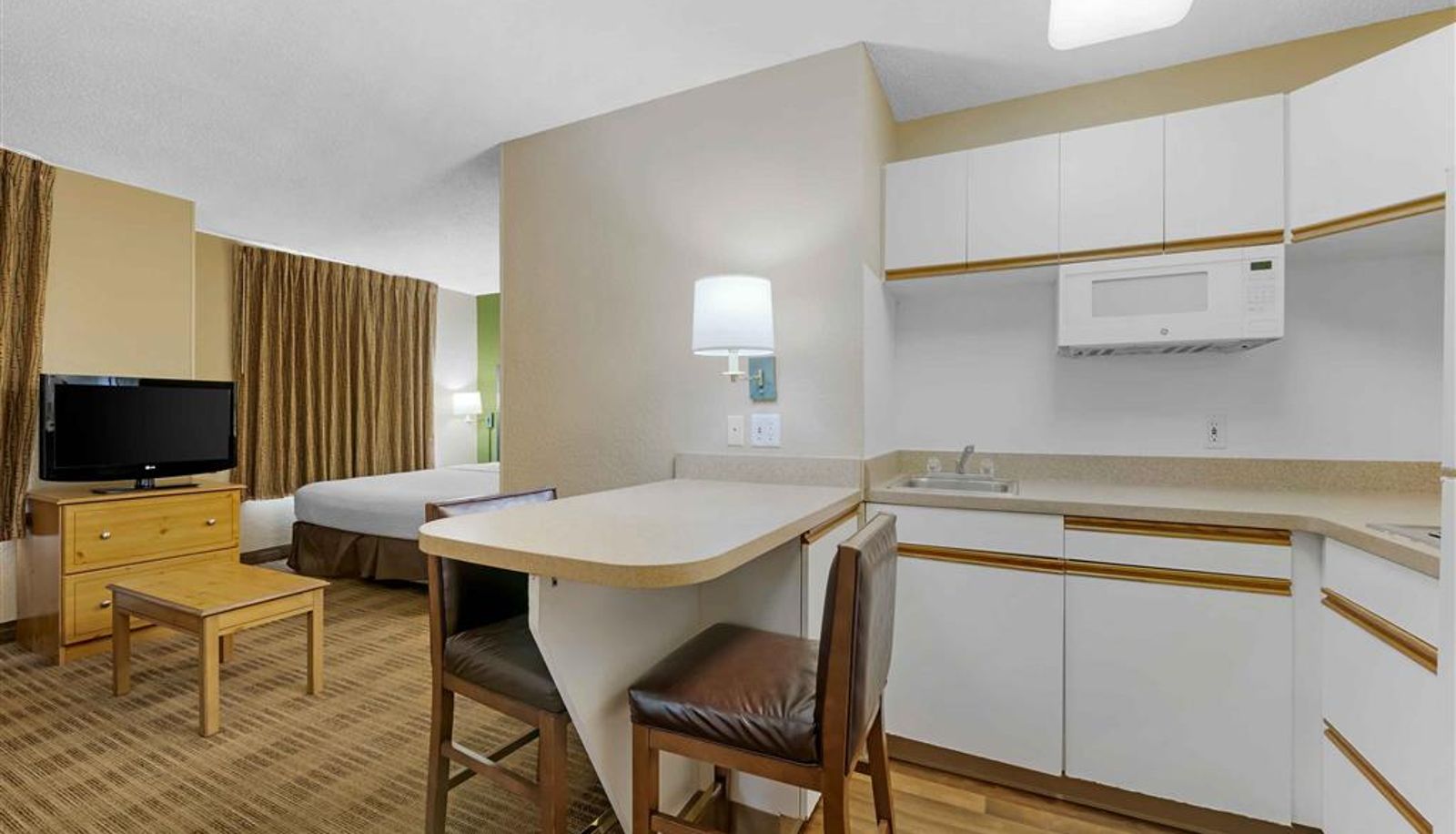 Kamer - Extended Stay America Select Suites - Orlando - Southpark - Equity Row