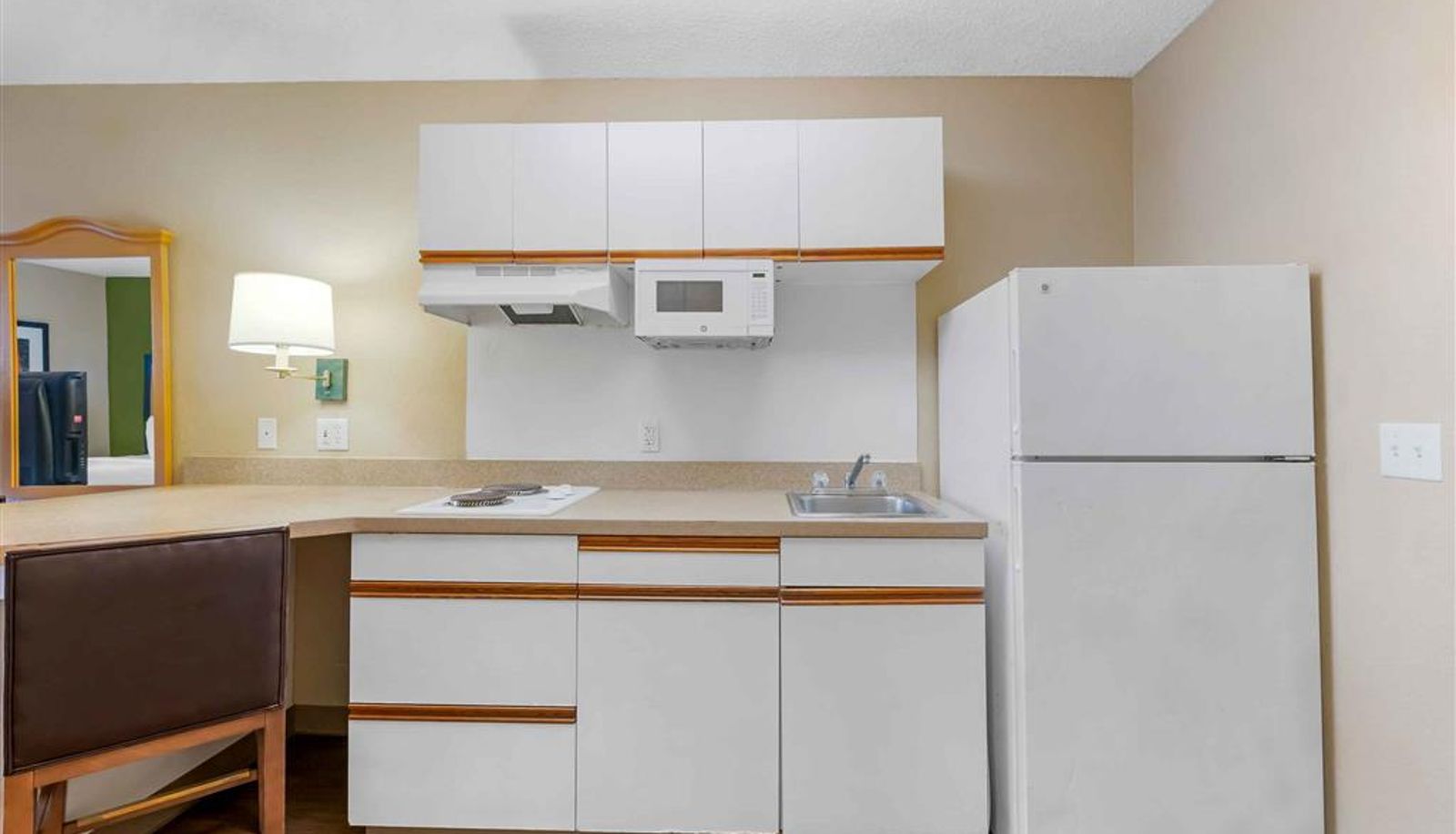 Zimmer - Extended Stay America Select Suites - Orlando - Southpark - Equity Row