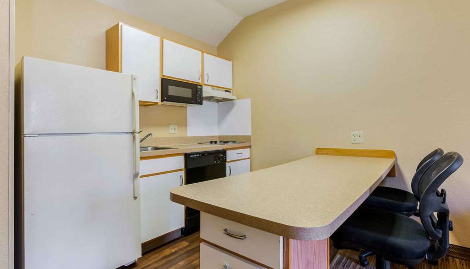 Zimmer - Extended Stay America - Phoenix - Airport - Tempe