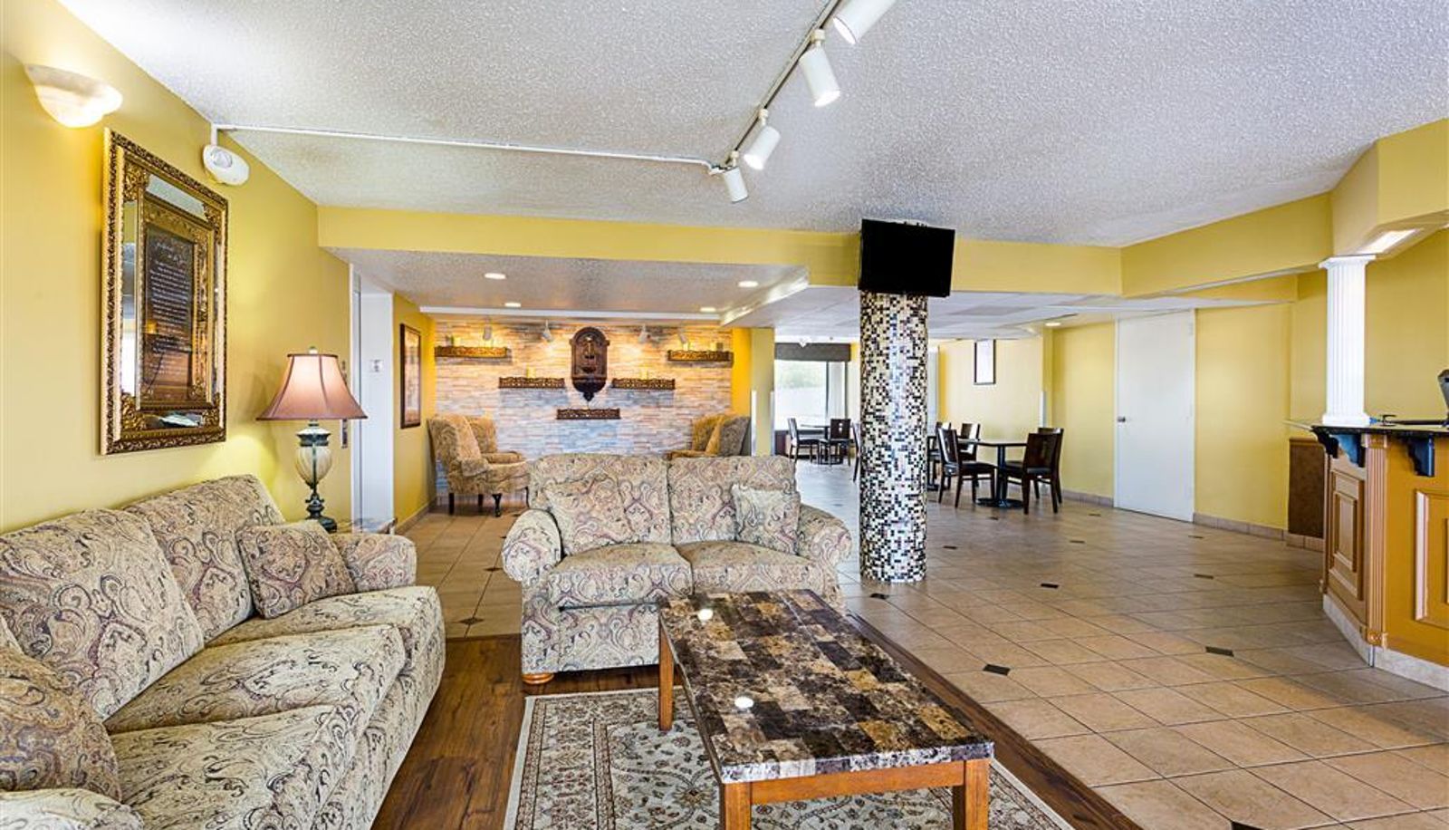 Hall - Rodeway Inn and Suites Birmingham I-59 e