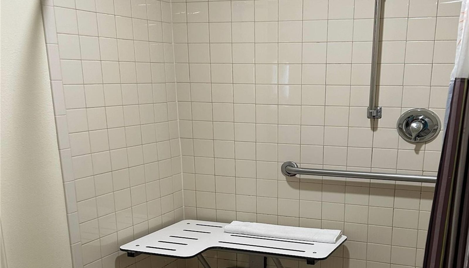 Zimmer - La Quinta Inn & Suites by Wyndham Orlando South