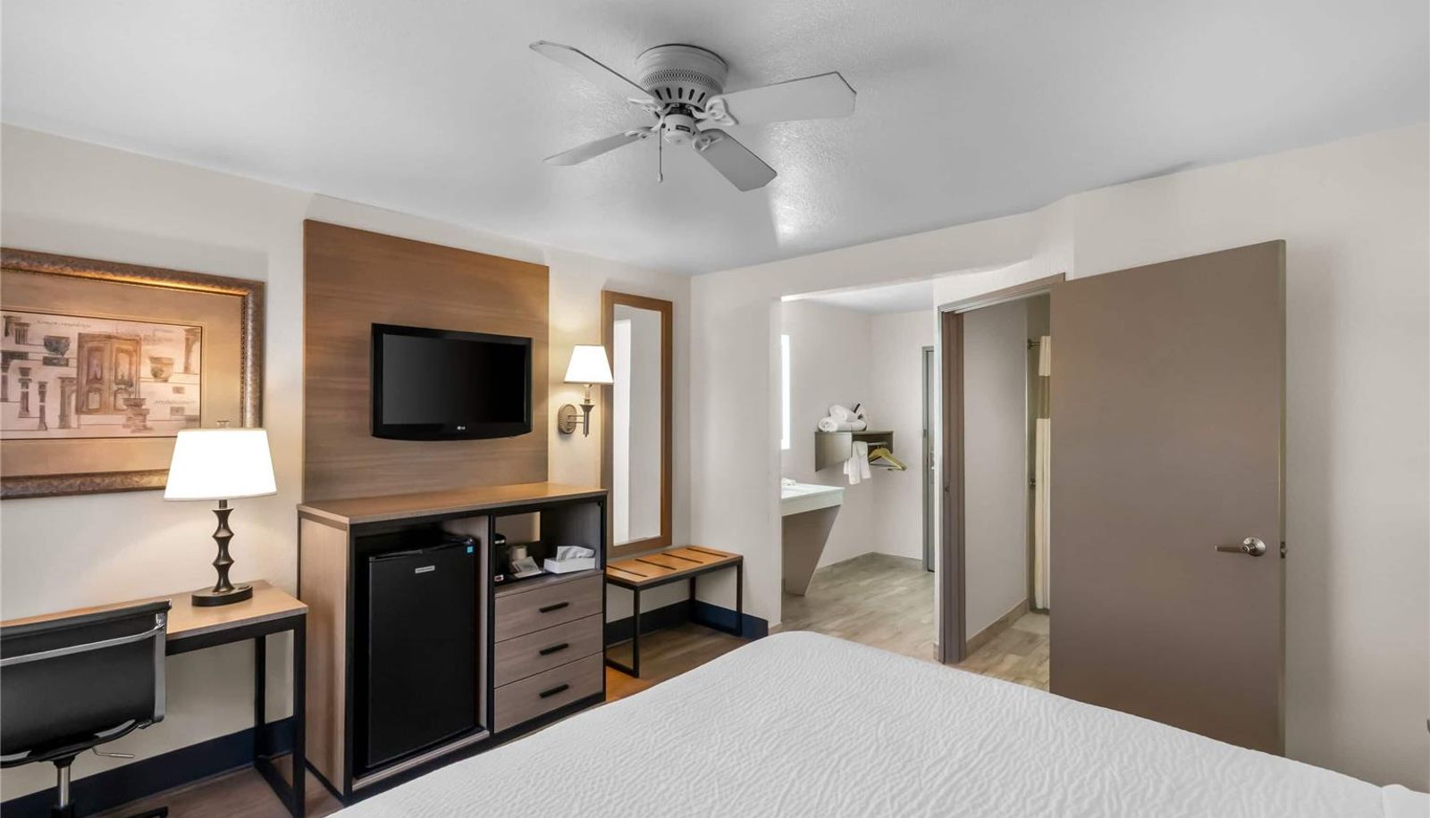 Zimmer - Baymont by Wyndham Arlington