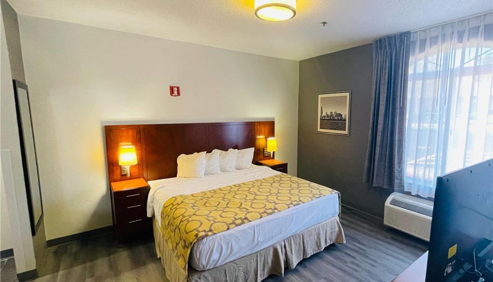 Room - Baymont by Wyndham Chicago/Calumet City