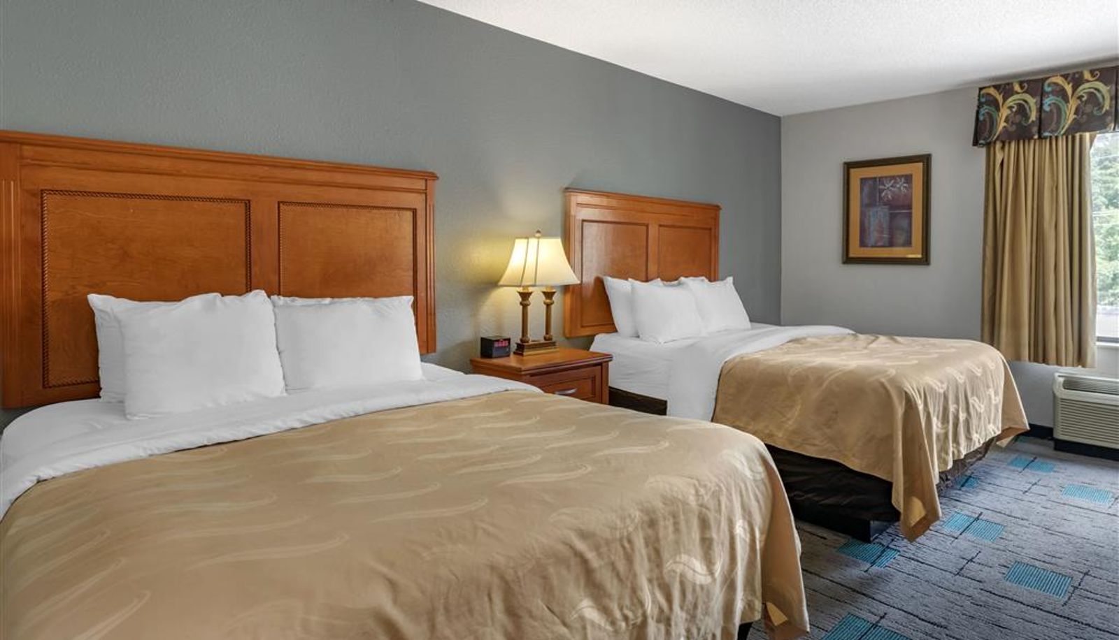 Room - Quality Inn & Suites Chattanooga West near Lookout Mountain