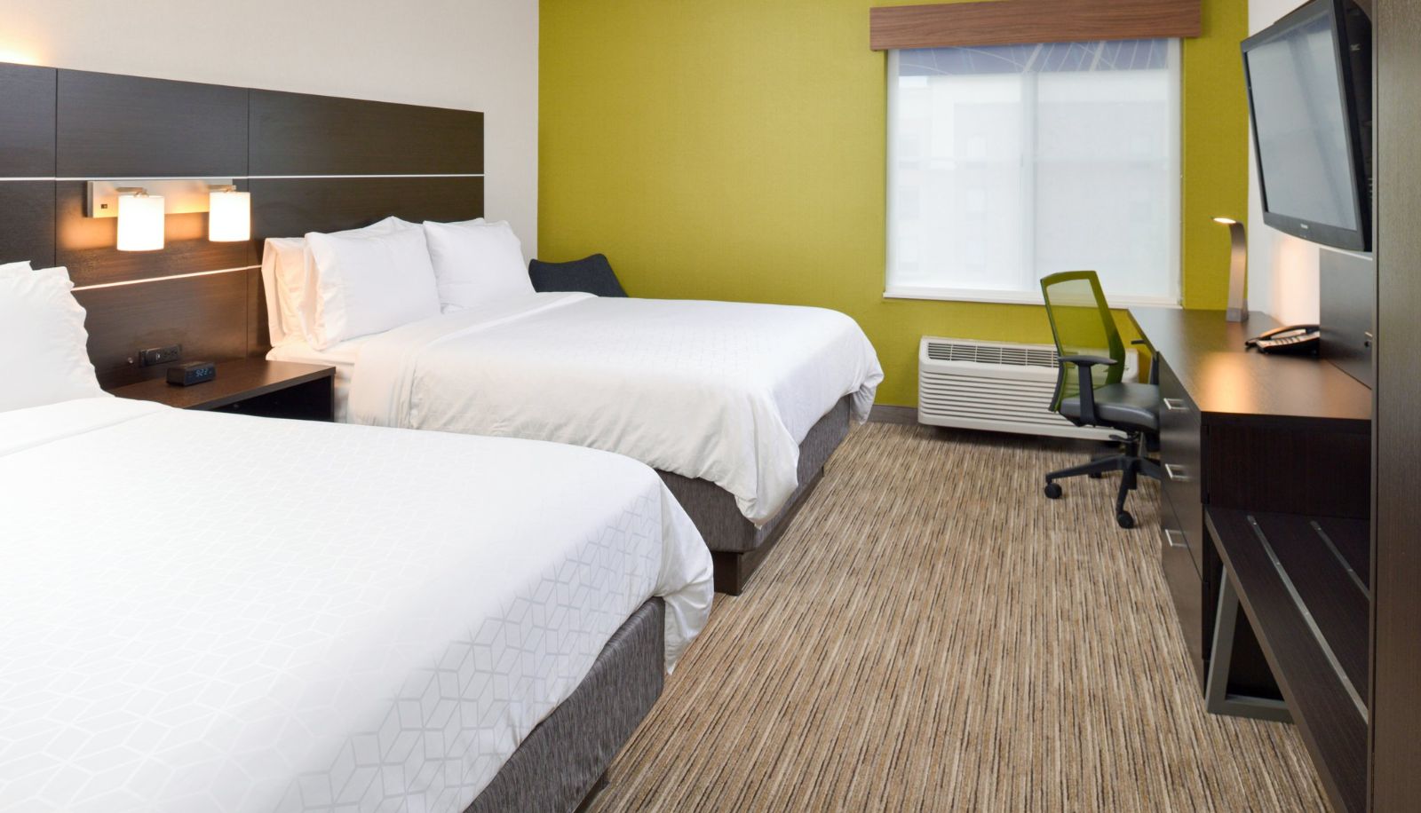 Room - Holiday Inn Express WIXOM by IHG