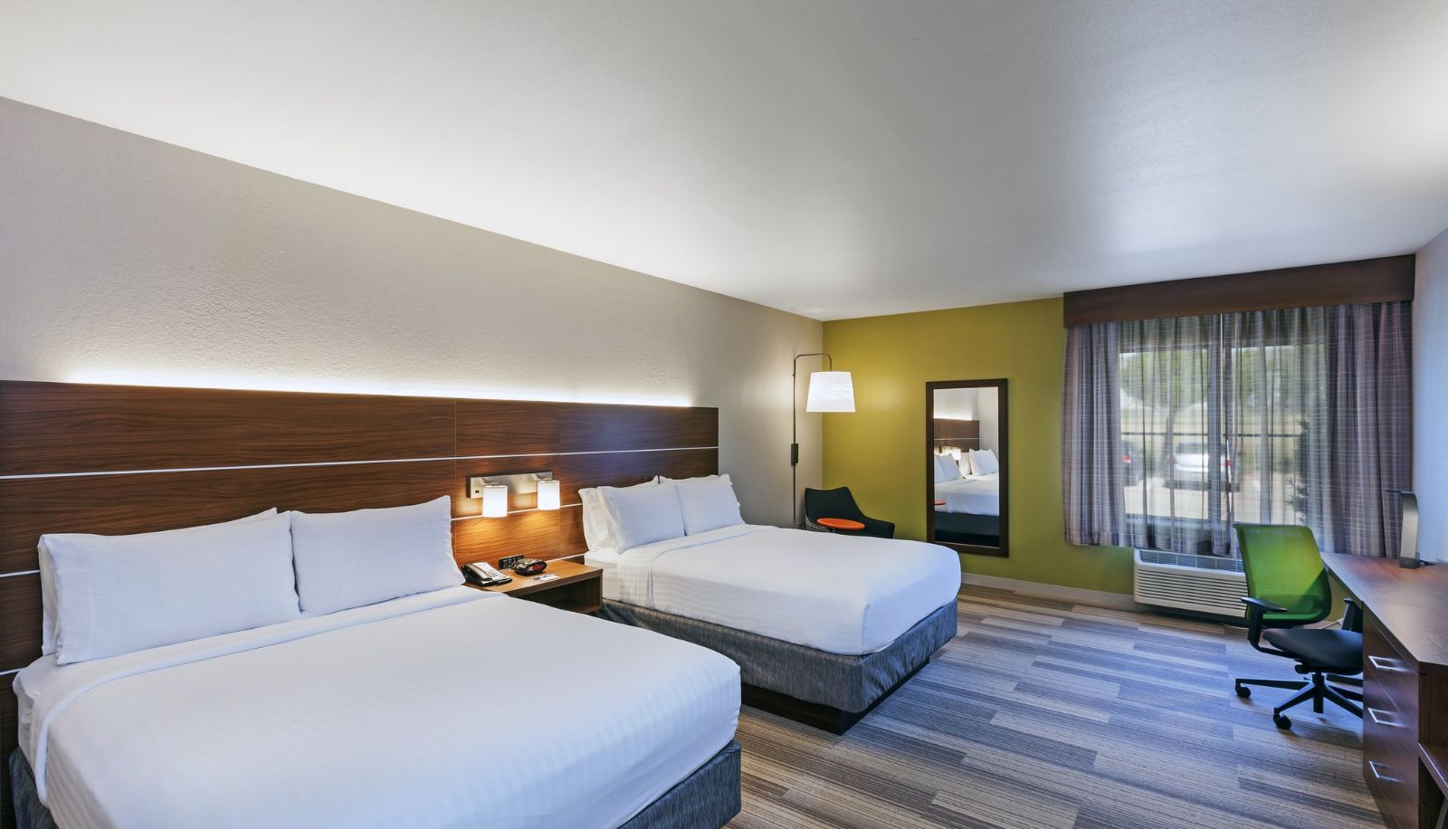Zimmer - Holiday Inn Express & Suites DALLAS LEWISVILLE by IHG