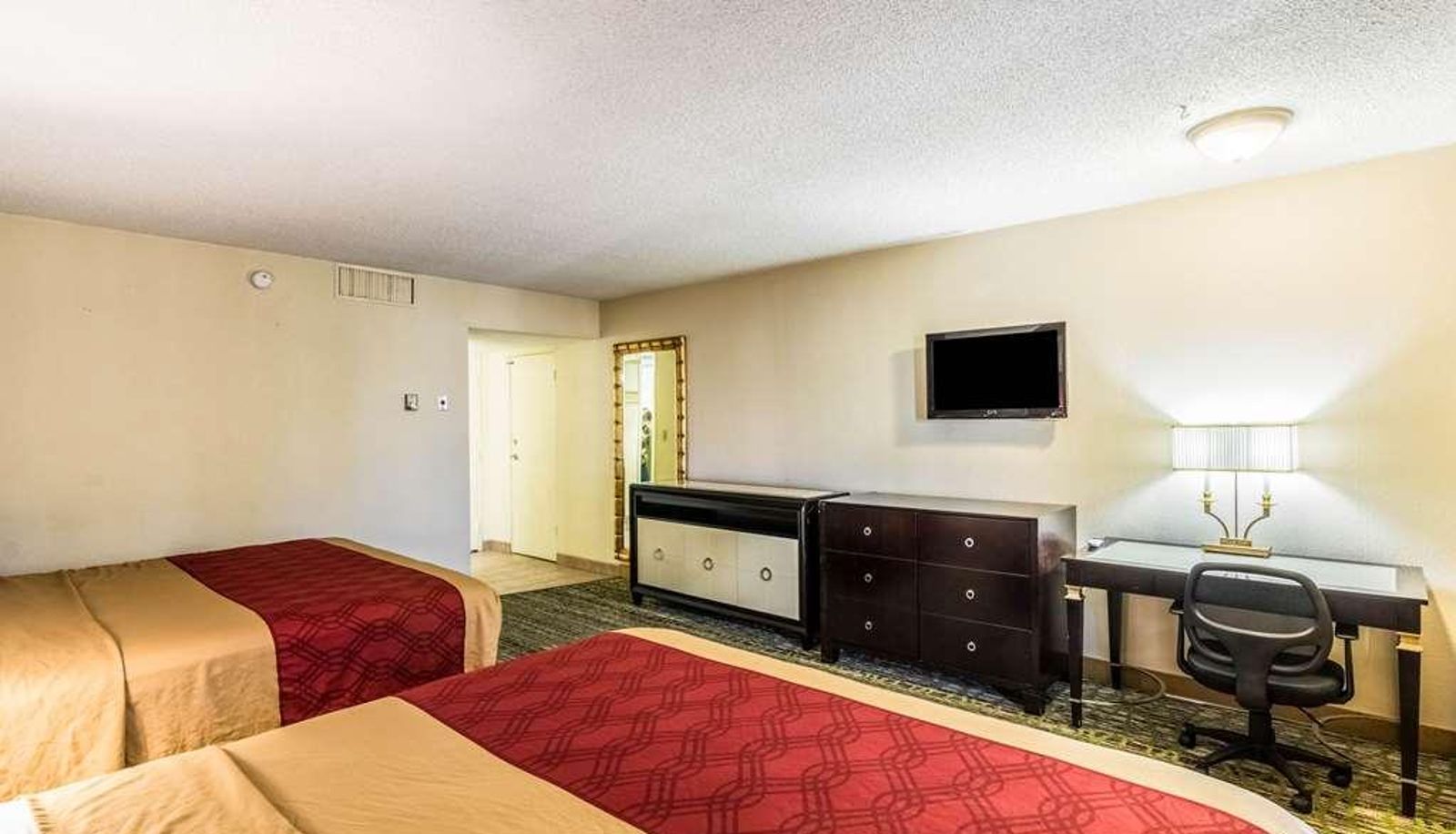 Vierpersoonskamer - Rodeway Inn and Suites