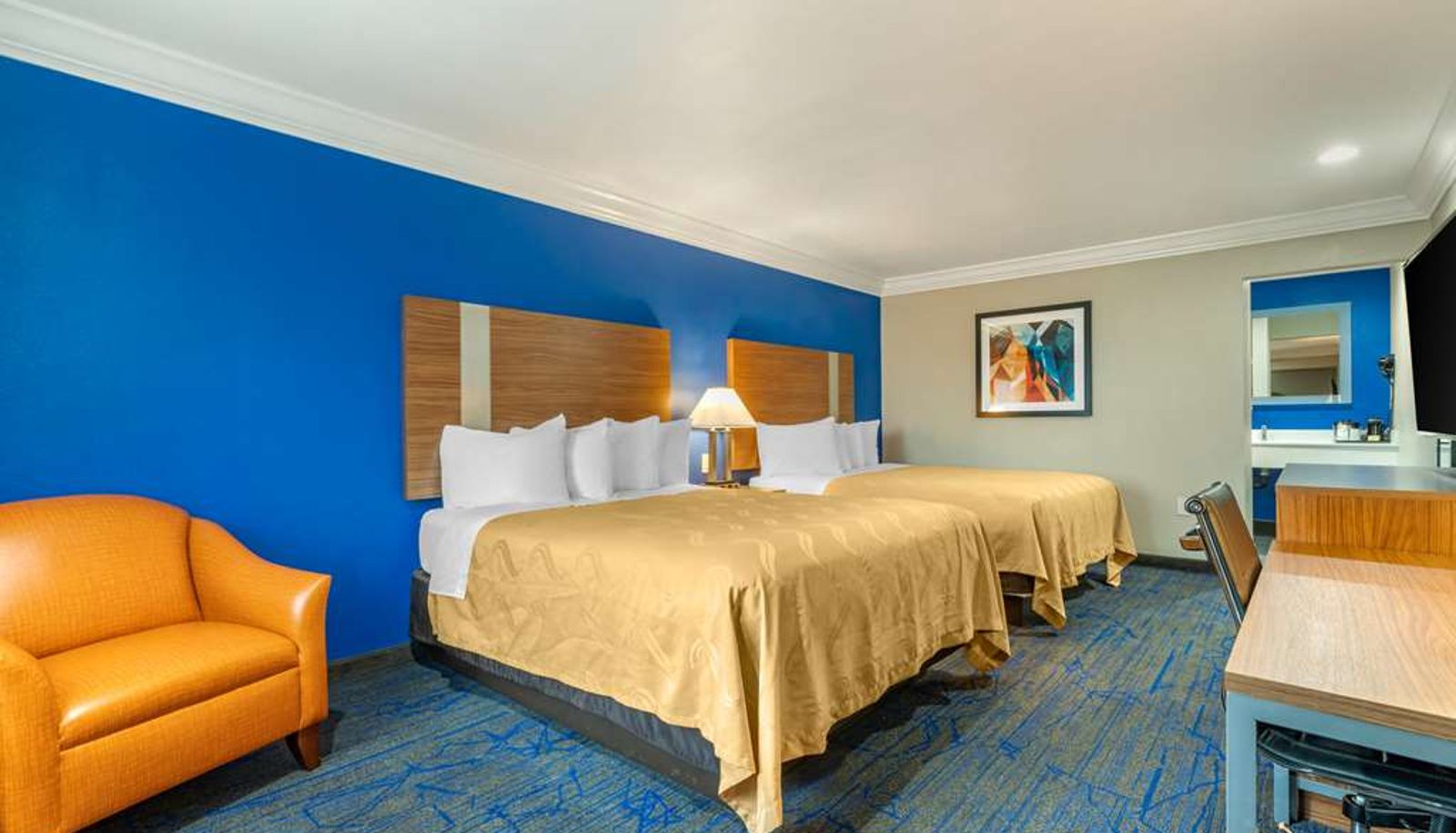 Room - Quality Inn & Suites Vacaville
