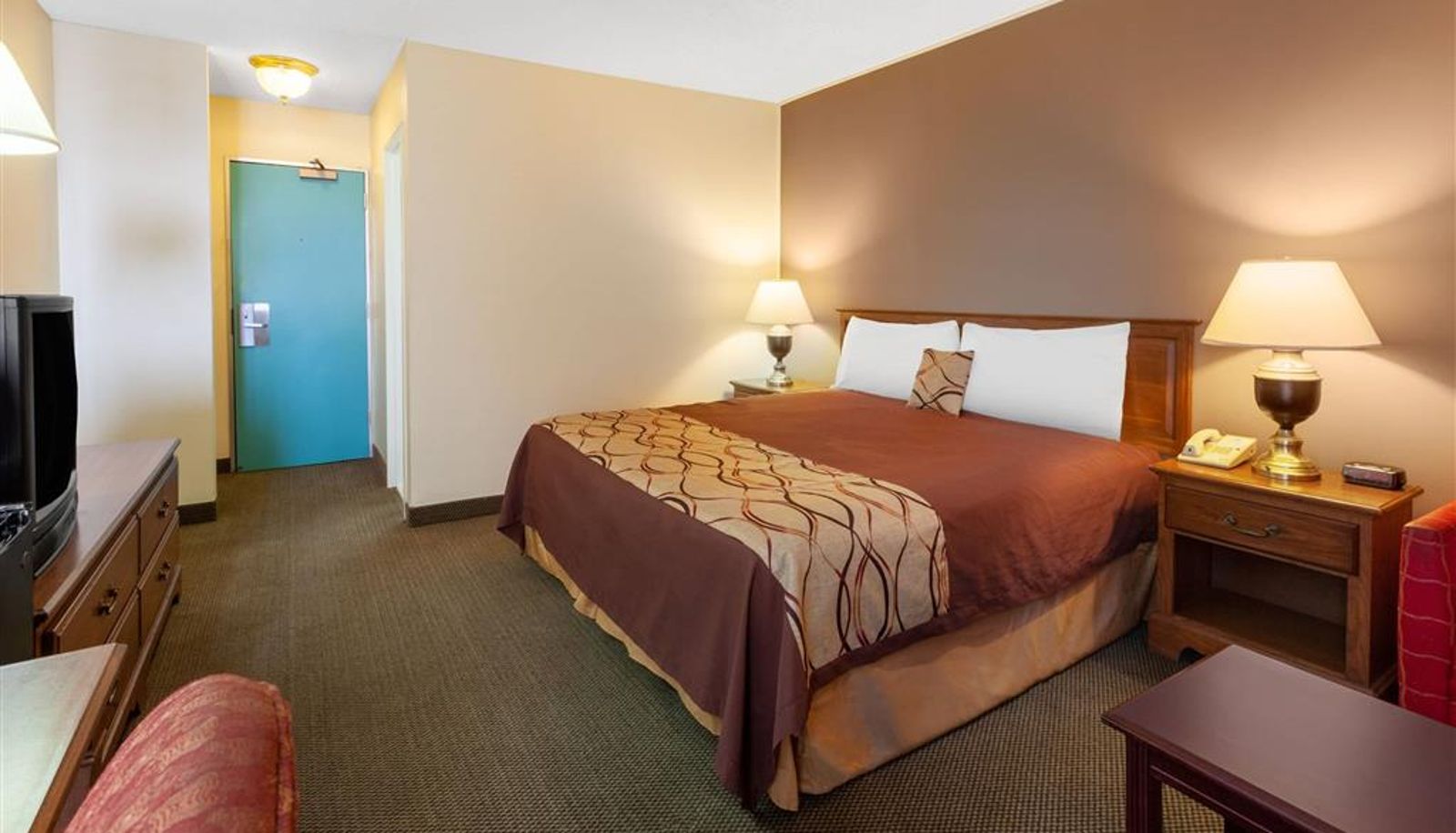 Pokój - Travelodge by Wyndham Cleveland Airport