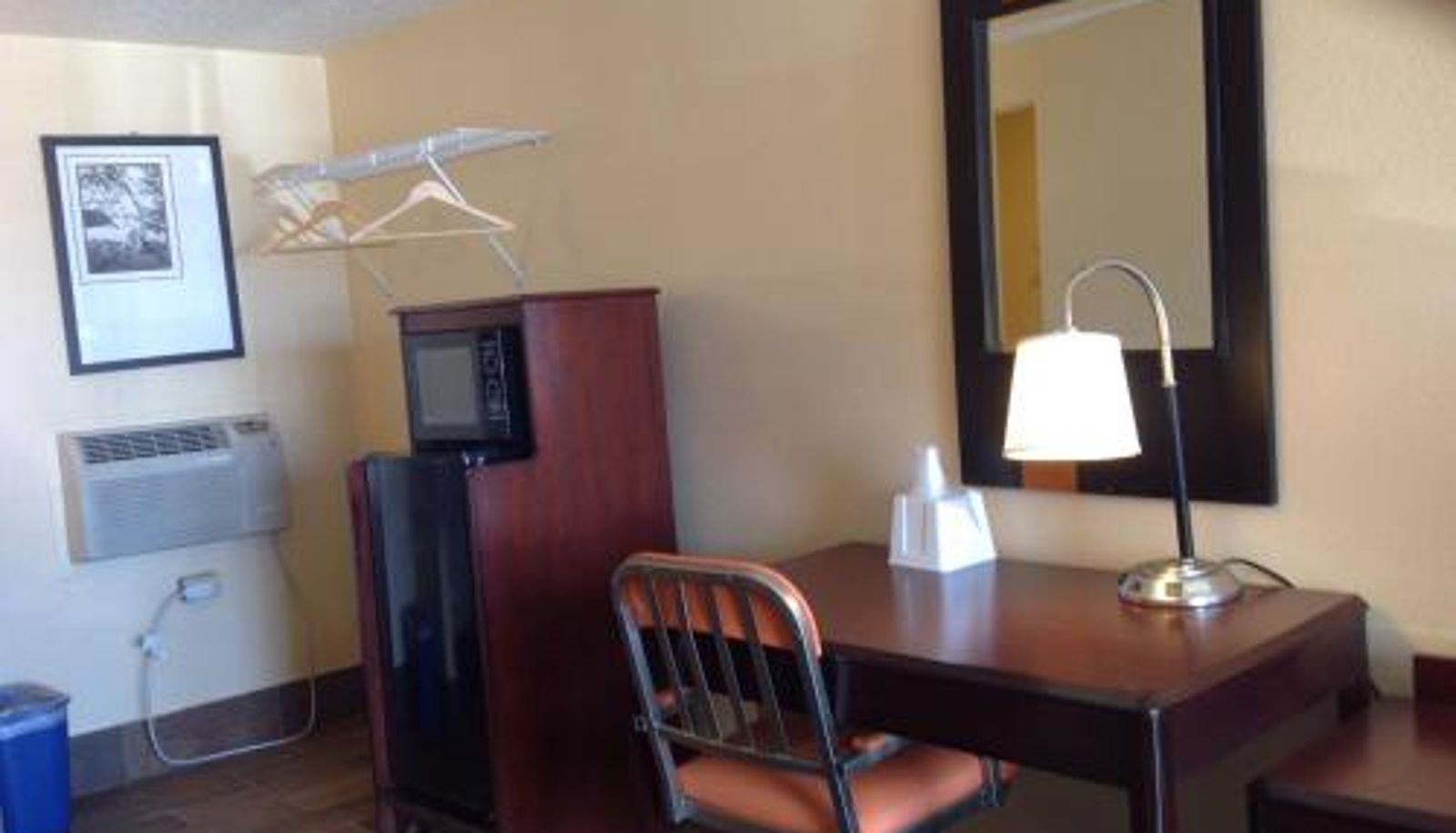 Info - DIAMOND INN & SUITES
