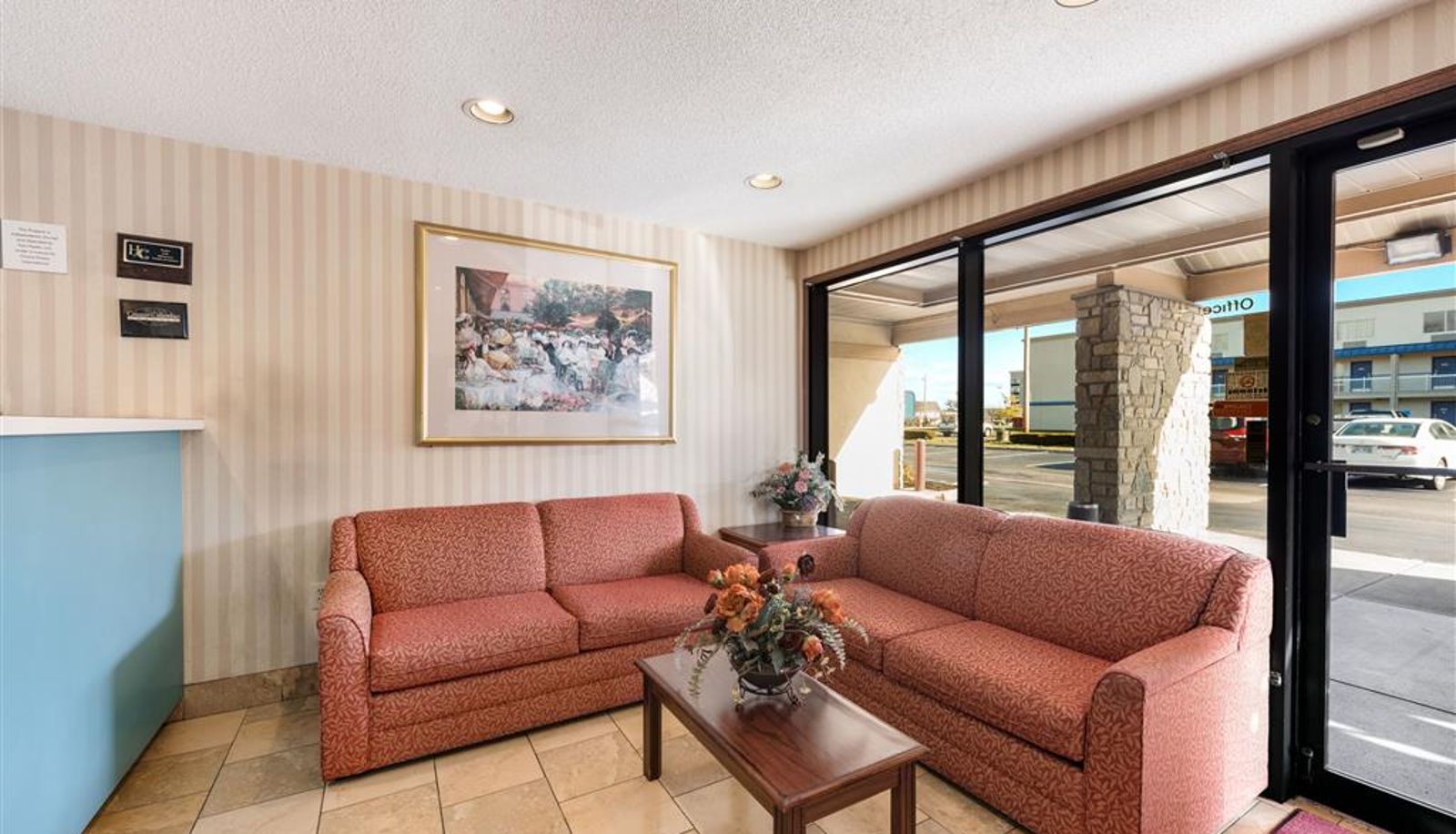 Hall - Rodeway Inn Columbus West