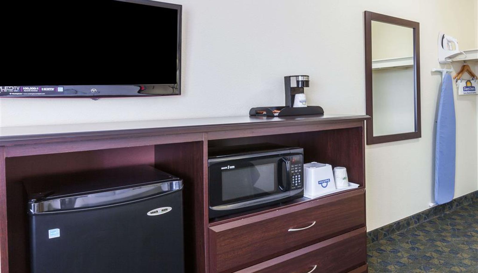 Room - Days Inn by Wyndham Santa Maria
