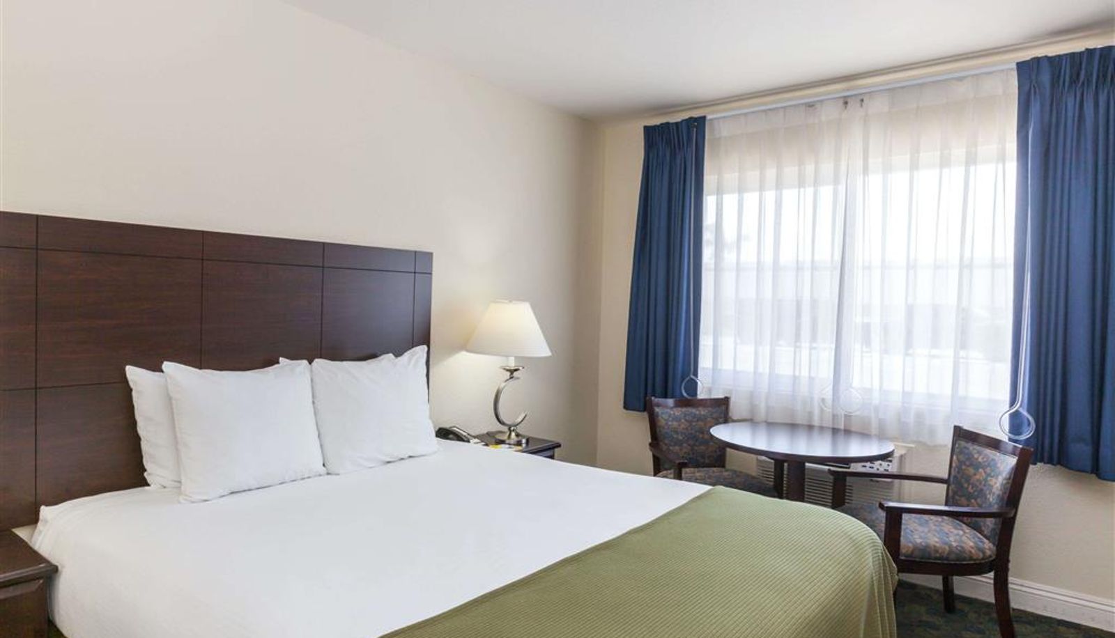 Room - Days Inn by Wyndham Santa Maria