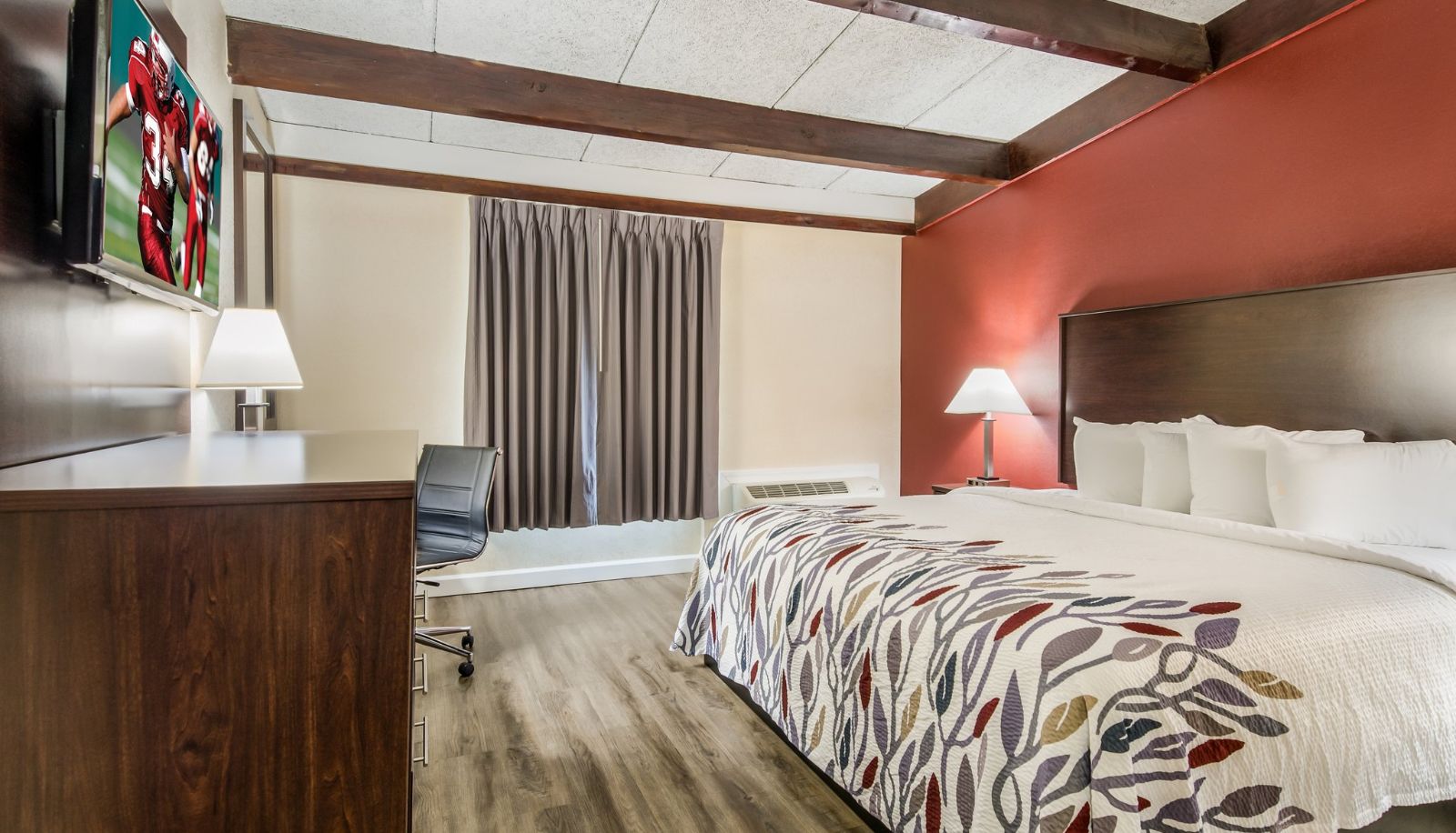 Room - VA Red Roof Inn Madison Heights