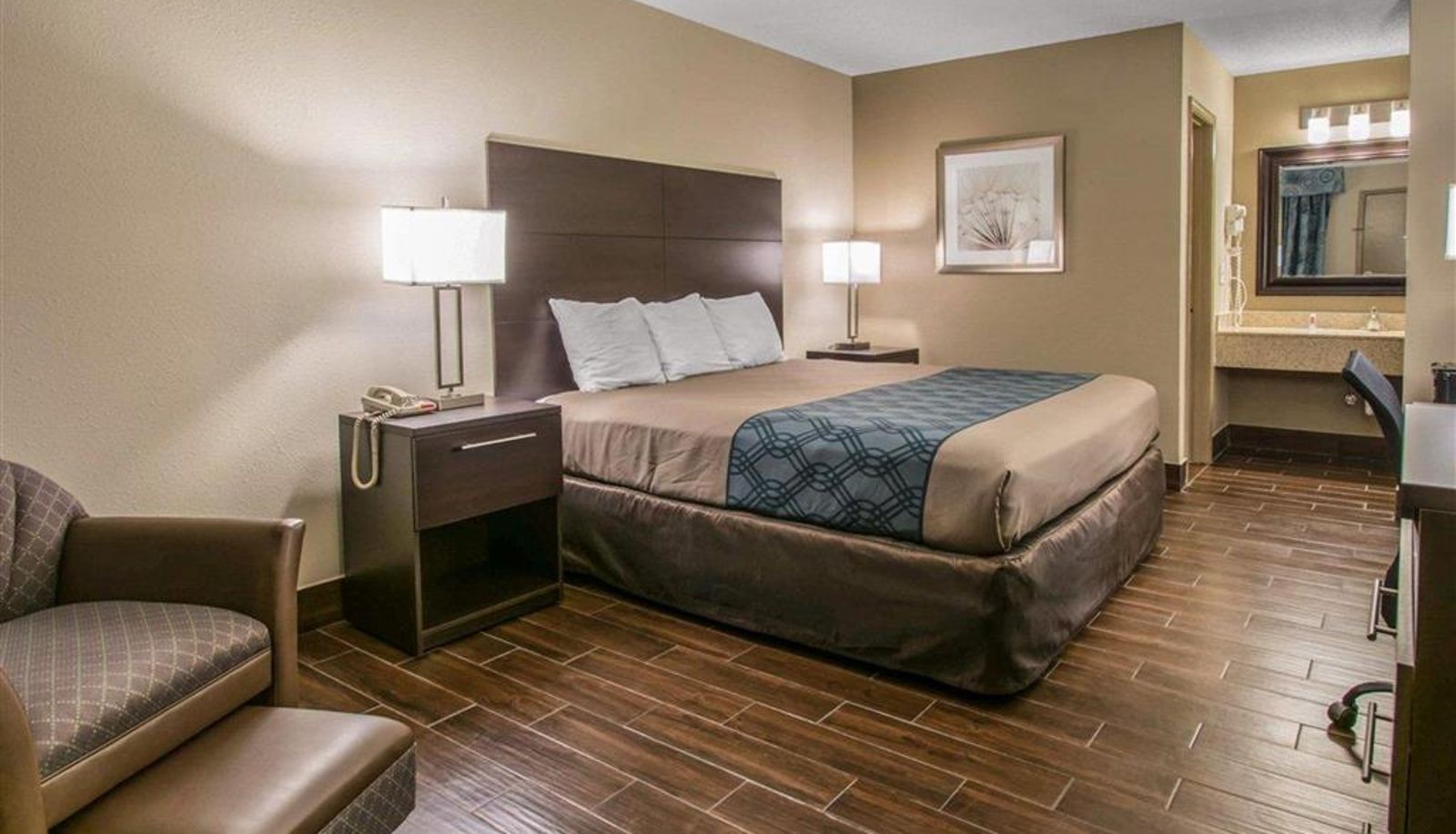 Zimmer - Econo Lodge Defuniak Springs I-10