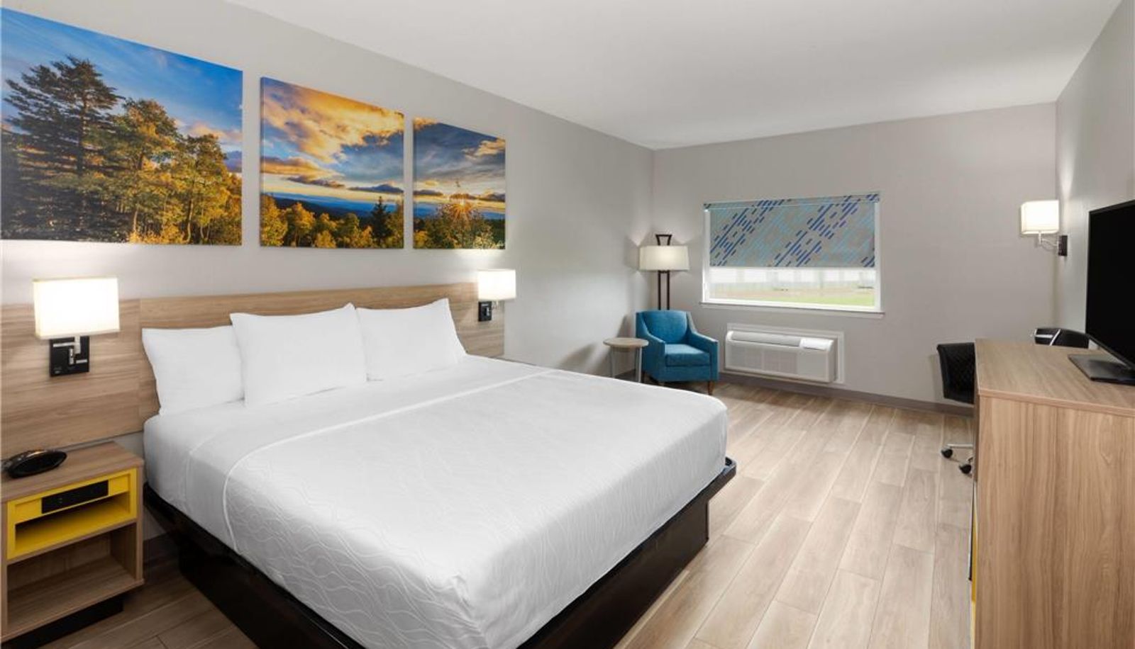 Camera - Days Inn & Suites by Wyndham Sam Houston Tollway