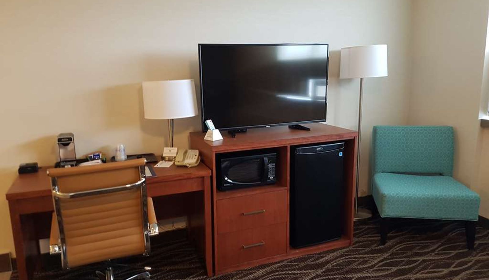 Room - Best Western Plus Durham Hotel & Conference Centre