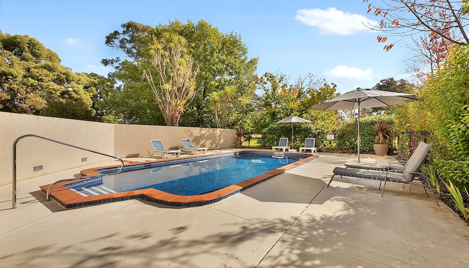 Pool - Beechworth Motor Inn