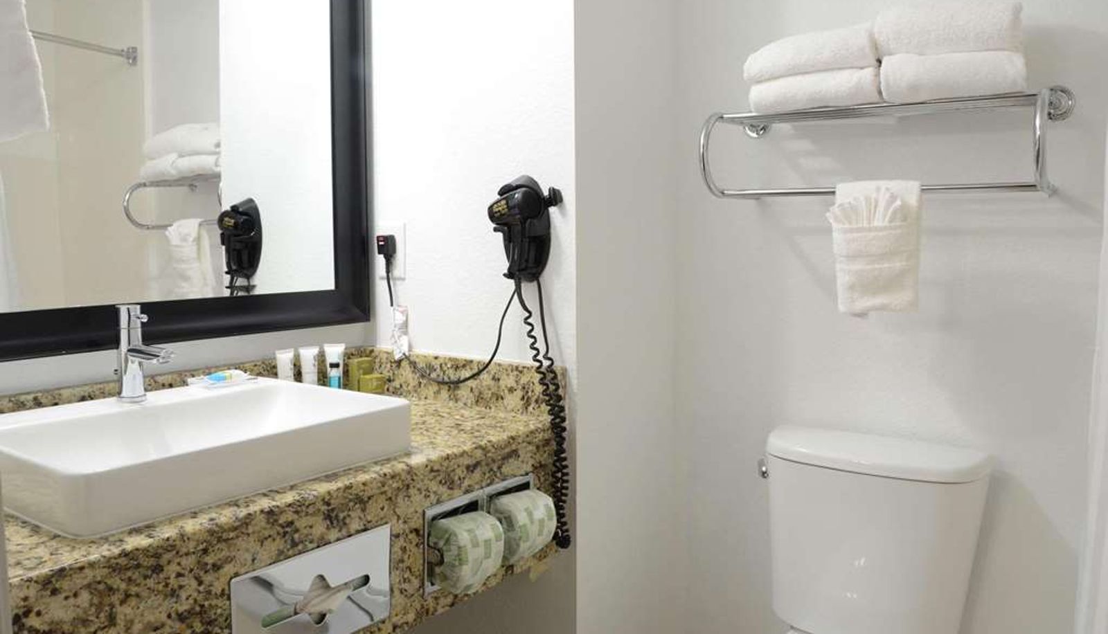 Room - Country Inn & Suites by Radisson Buford at Mall of Georgia GA