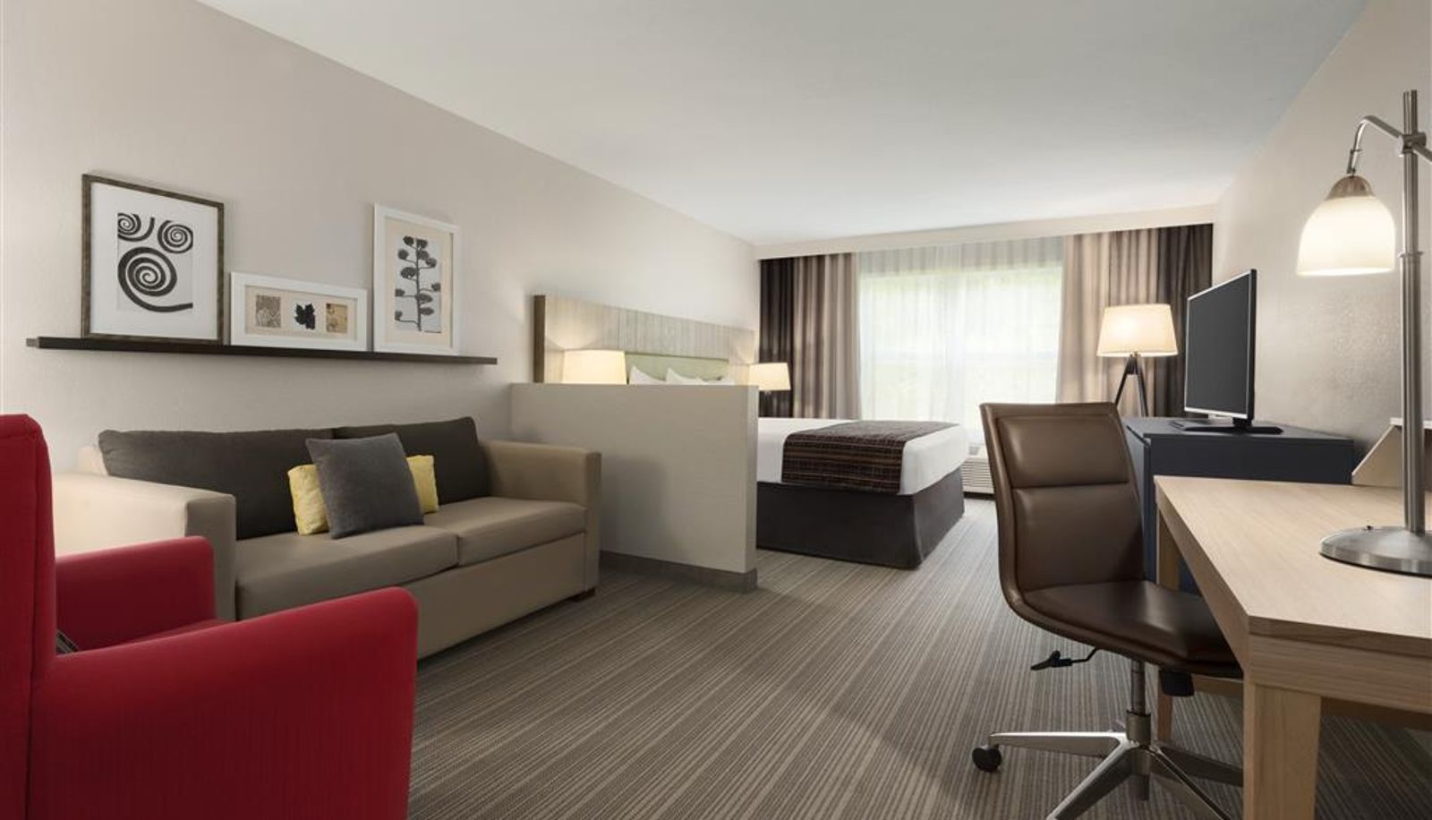 Zimmer - Country Inn & Suites by Radisson Decorah IA