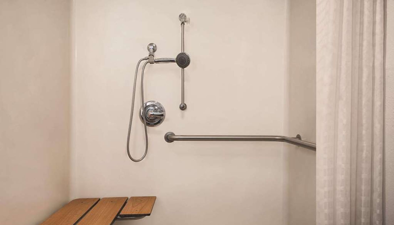 Zimmer - Country Inn & Suites by Radisson Dubuque IA