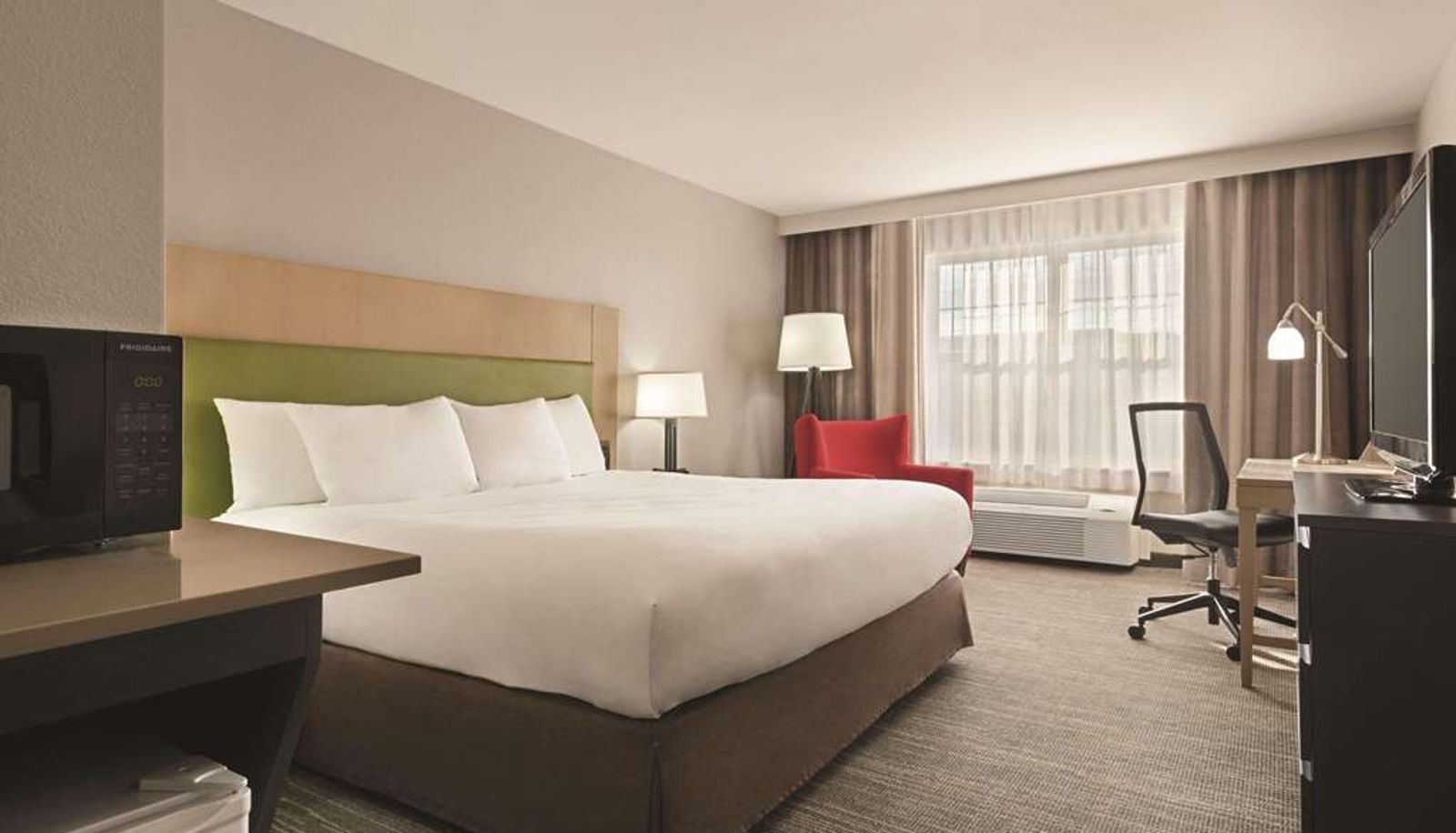 Zimmer - Country Inn & Suites by Radisson Dubuque IA