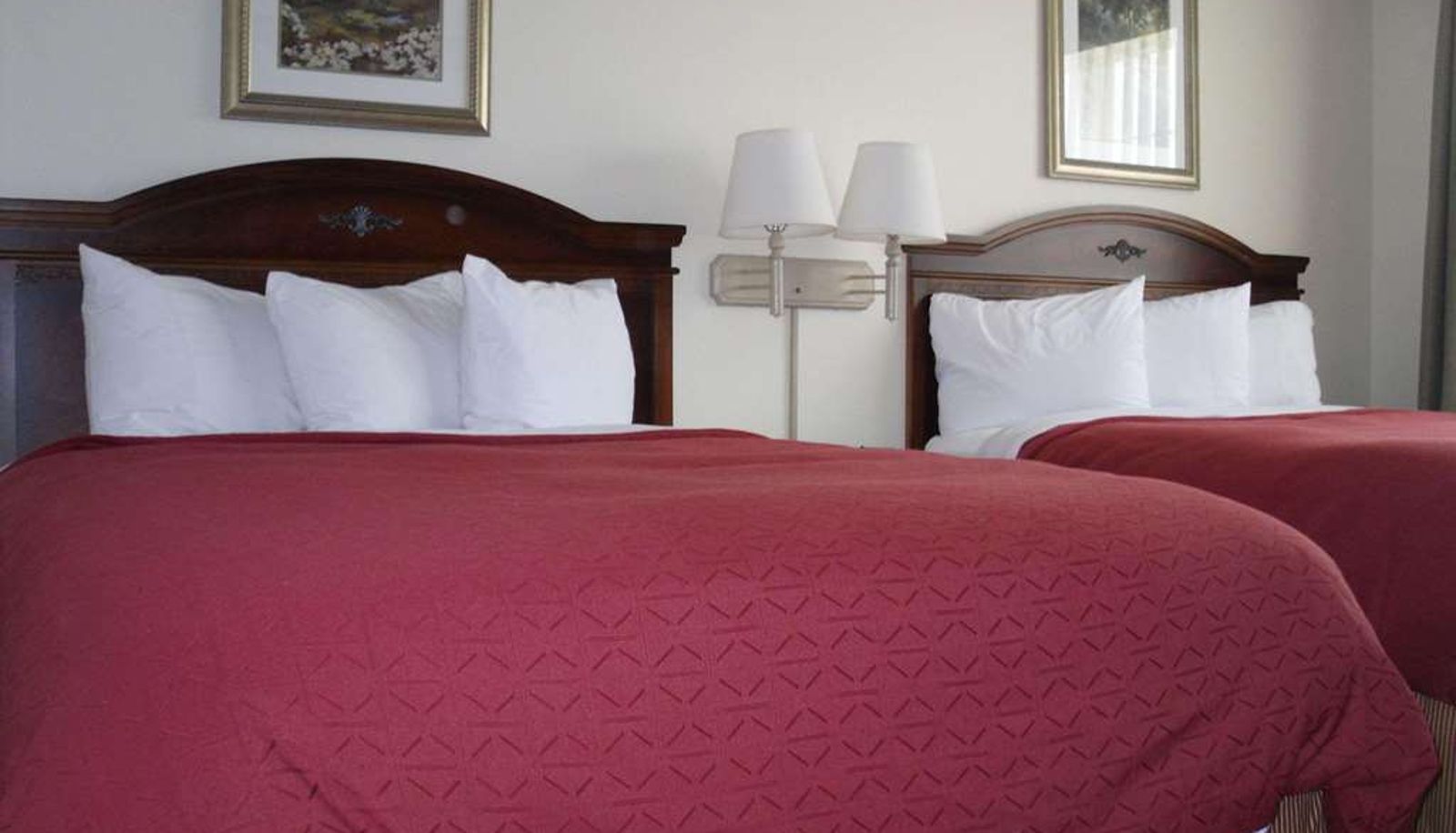 Camera - Country Inn & Suites by Radisson Effingham IL