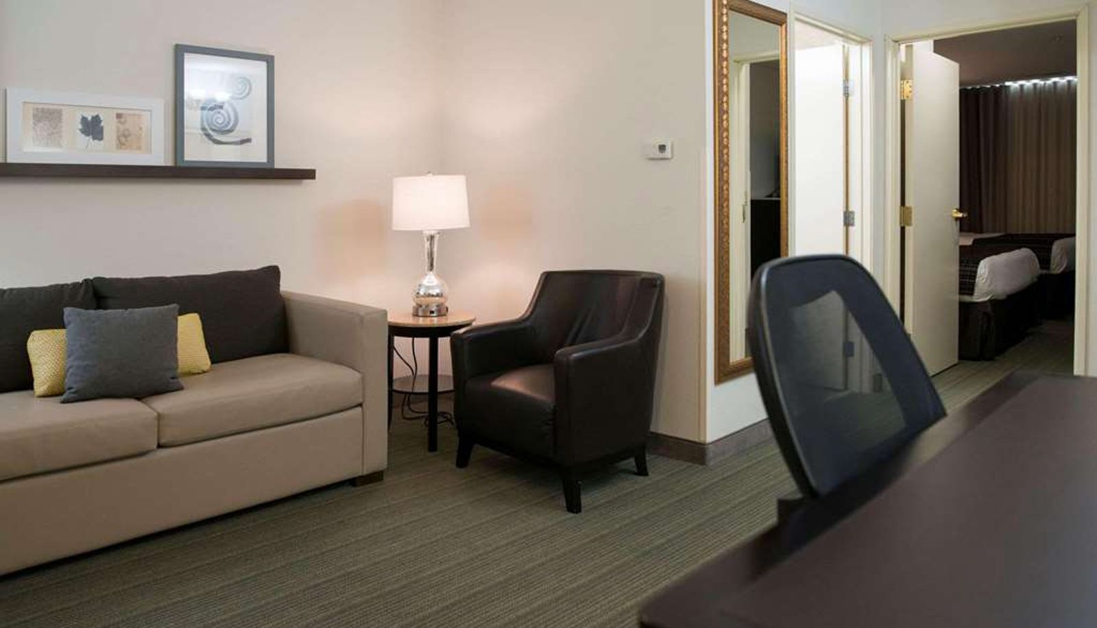 Camera - Country Inn & Suites by Radisson Effingham IL