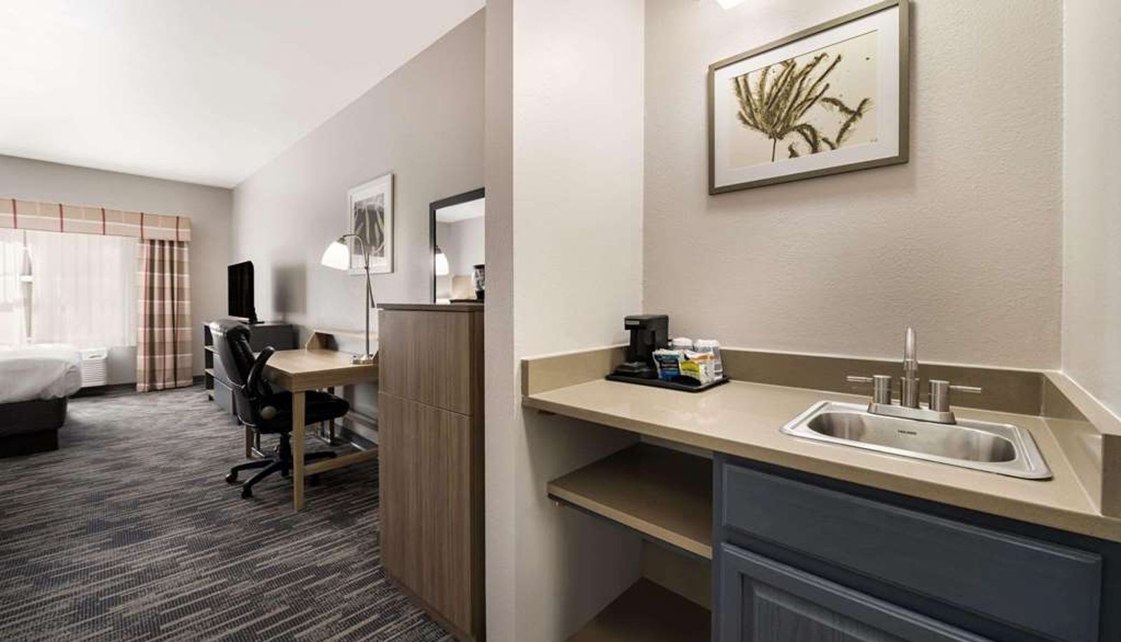 Zimmer - Country Inn & Suites by Radisson Freeport IL