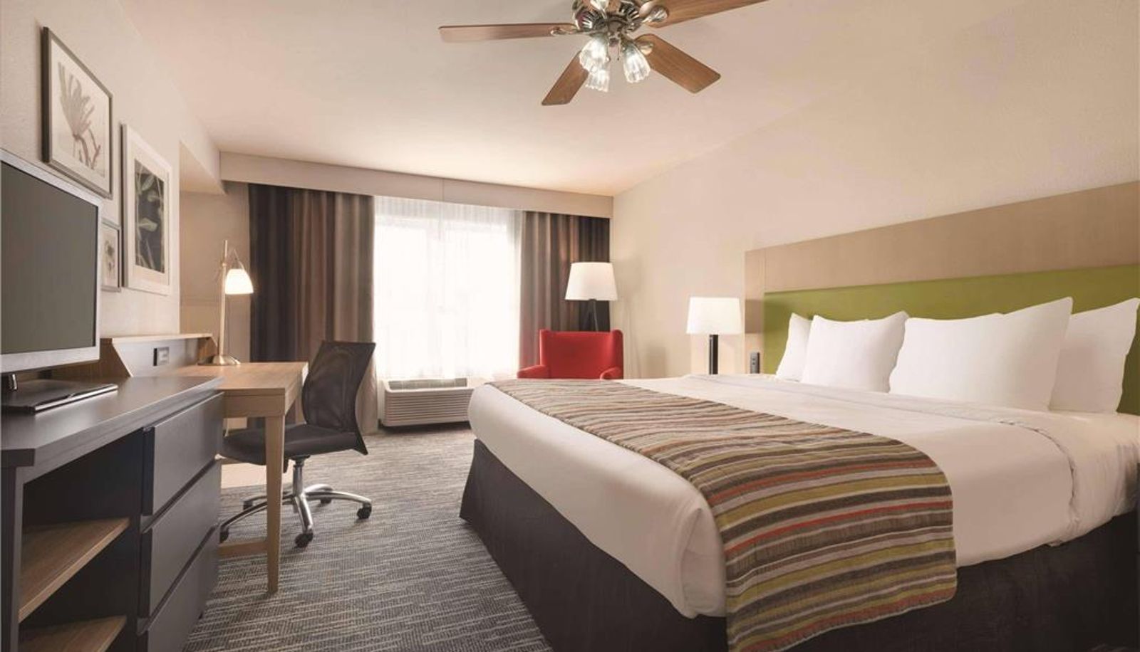 Zimmer - Country Inn & Suites by Radisson Galena IL