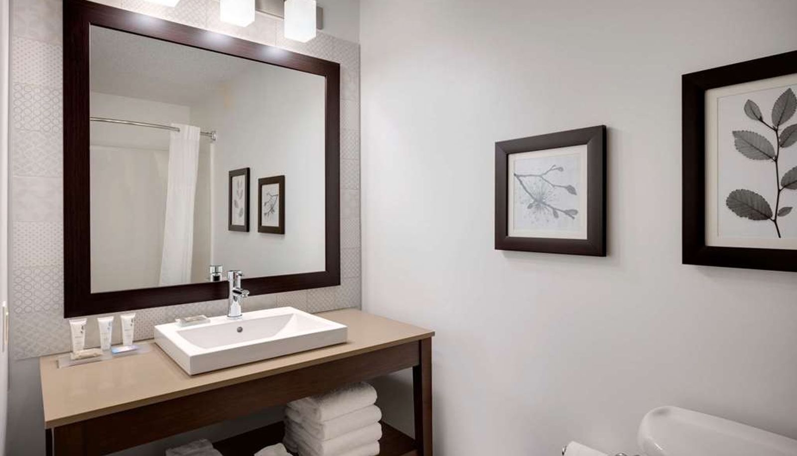 Room - Country Inn & Suites by Radisson Albertville near Outlet Mall