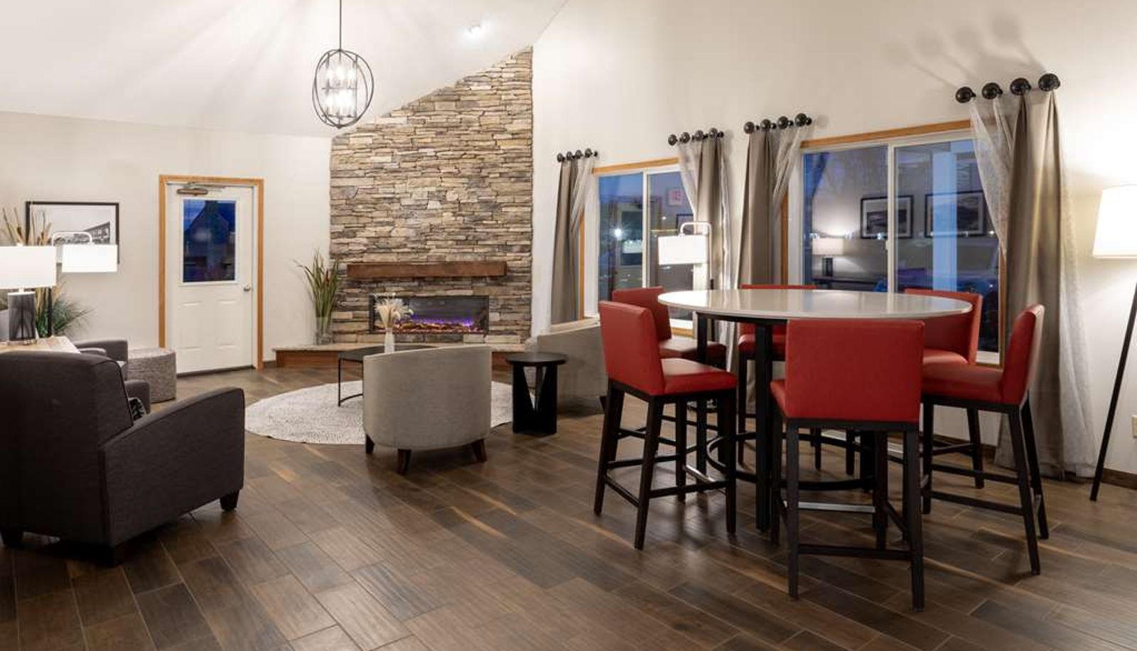 Lobby - GrandStay Hotel & Suites Cambridge