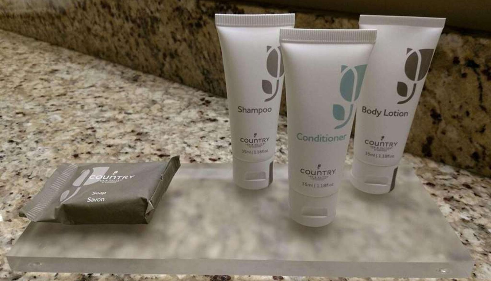 Room - Country Inn & Suites by Radisson Bismarck Waterpark