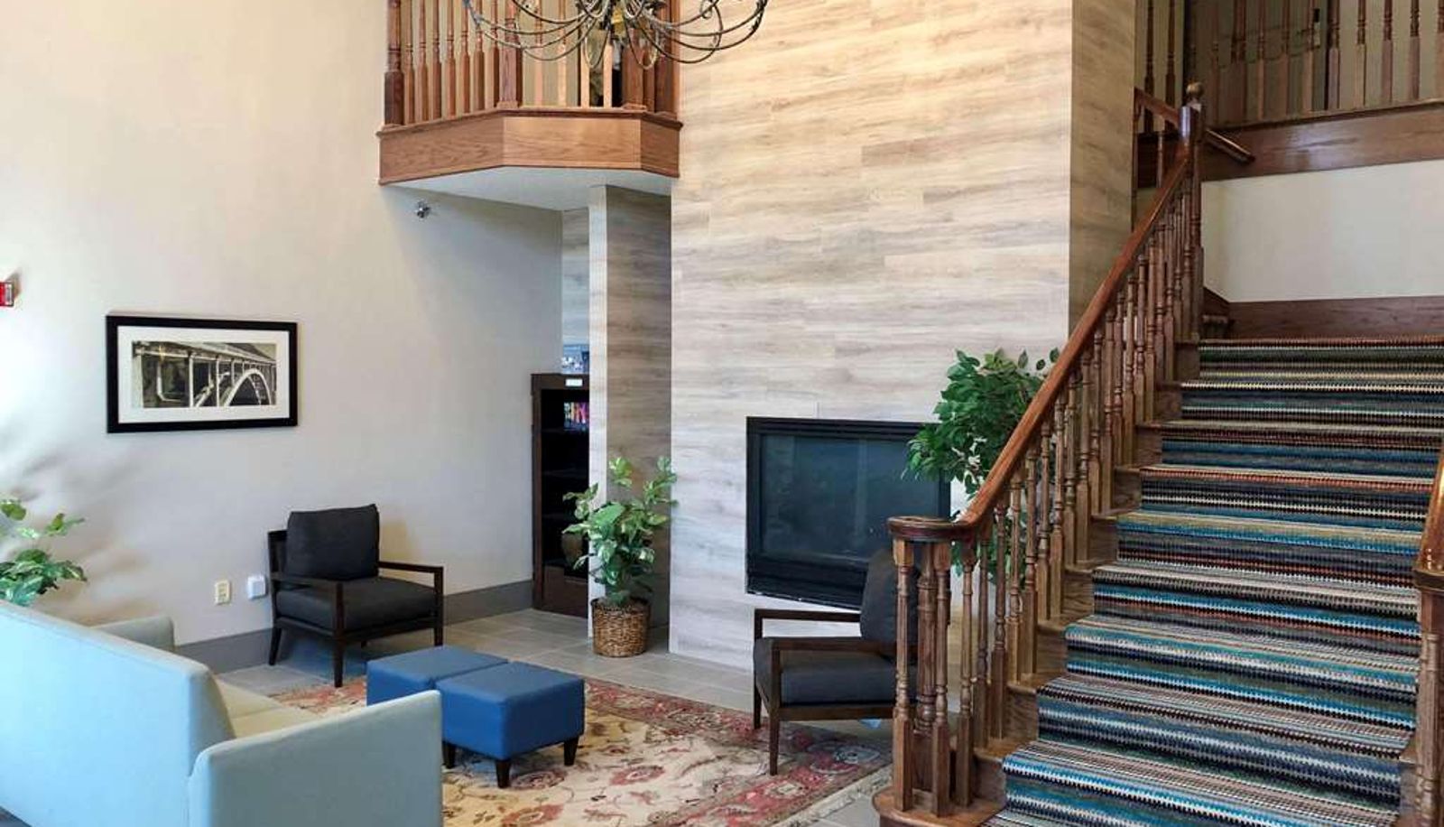 Lobby - Country Inn & Suites by Radisson Bismarck Waterpark