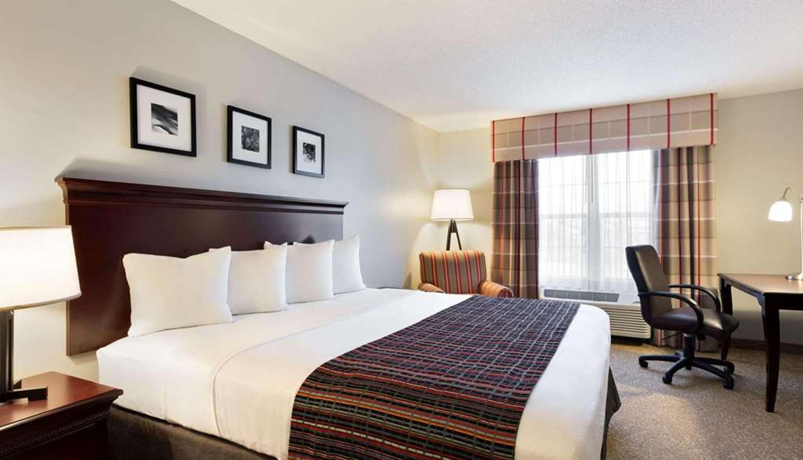 Room - Country Inn & Suites by Radisson Kearney NE