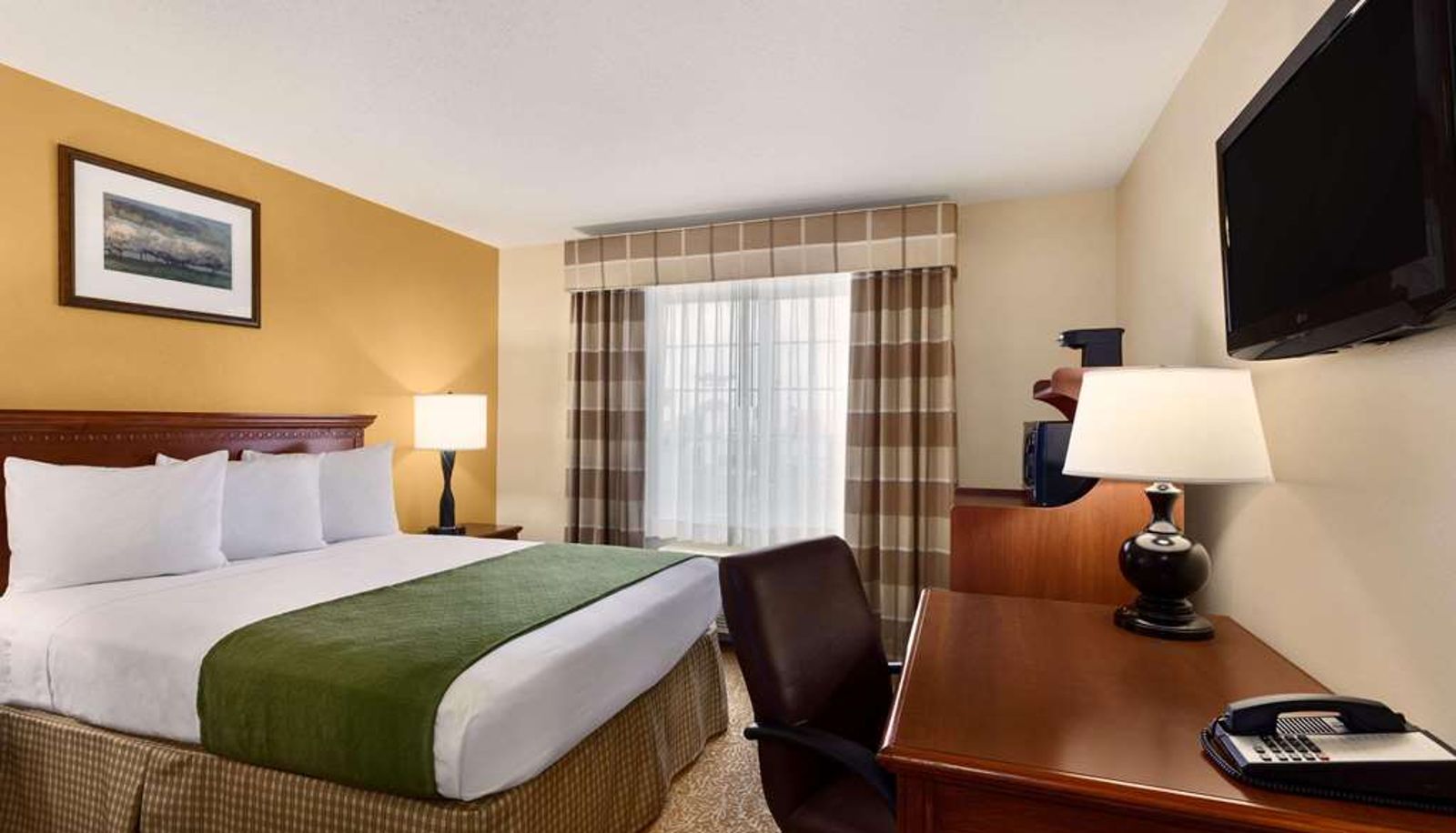 Camera - Country Inn & Suites by Radisson Marion OH