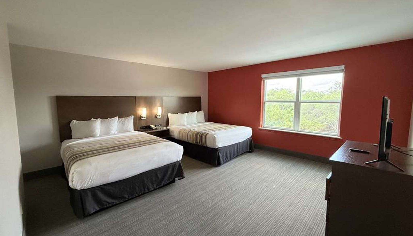 Zimmer - Country Inn & Suites by Radisson Harlingen TX