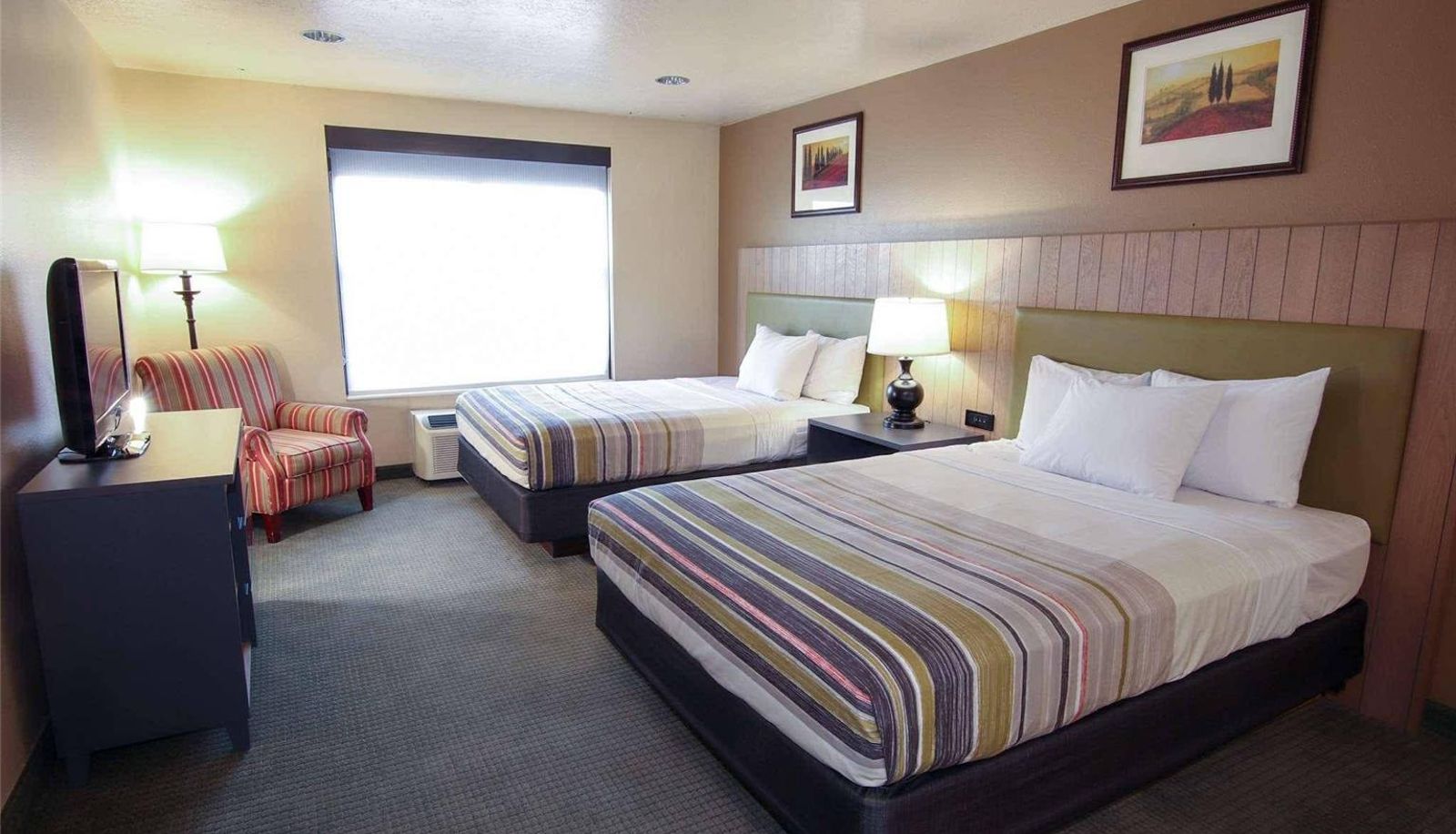 Zimmer - Country Inn & Suites by Radisson West Valley City UT