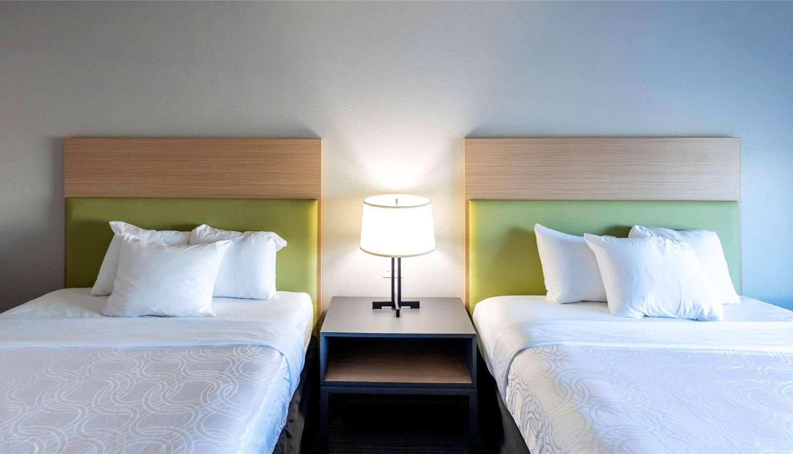 Room - Country Inn & Suites by Radisson Appleton WI