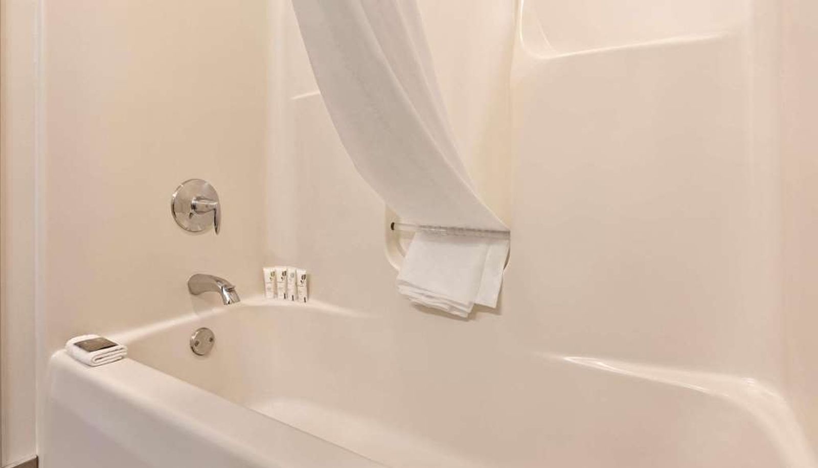 Zimmer - Country Inn & Suites by Radisson Monona - Madison East