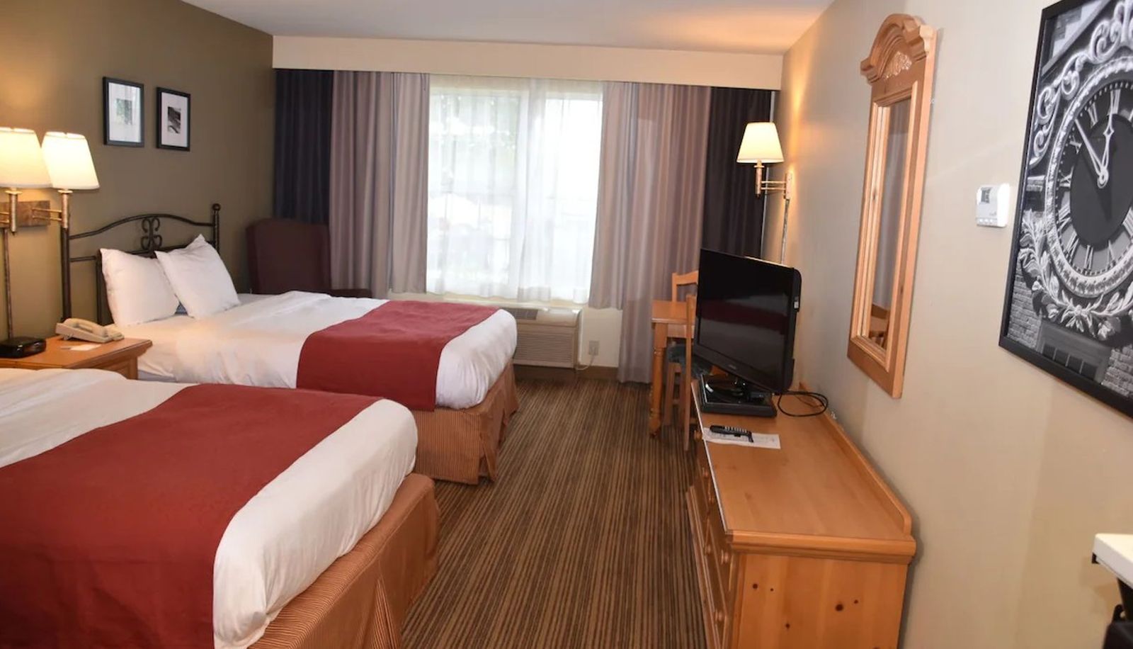 Room - Holiday Inn Express & Suites PORT WASHINGTON by IHG