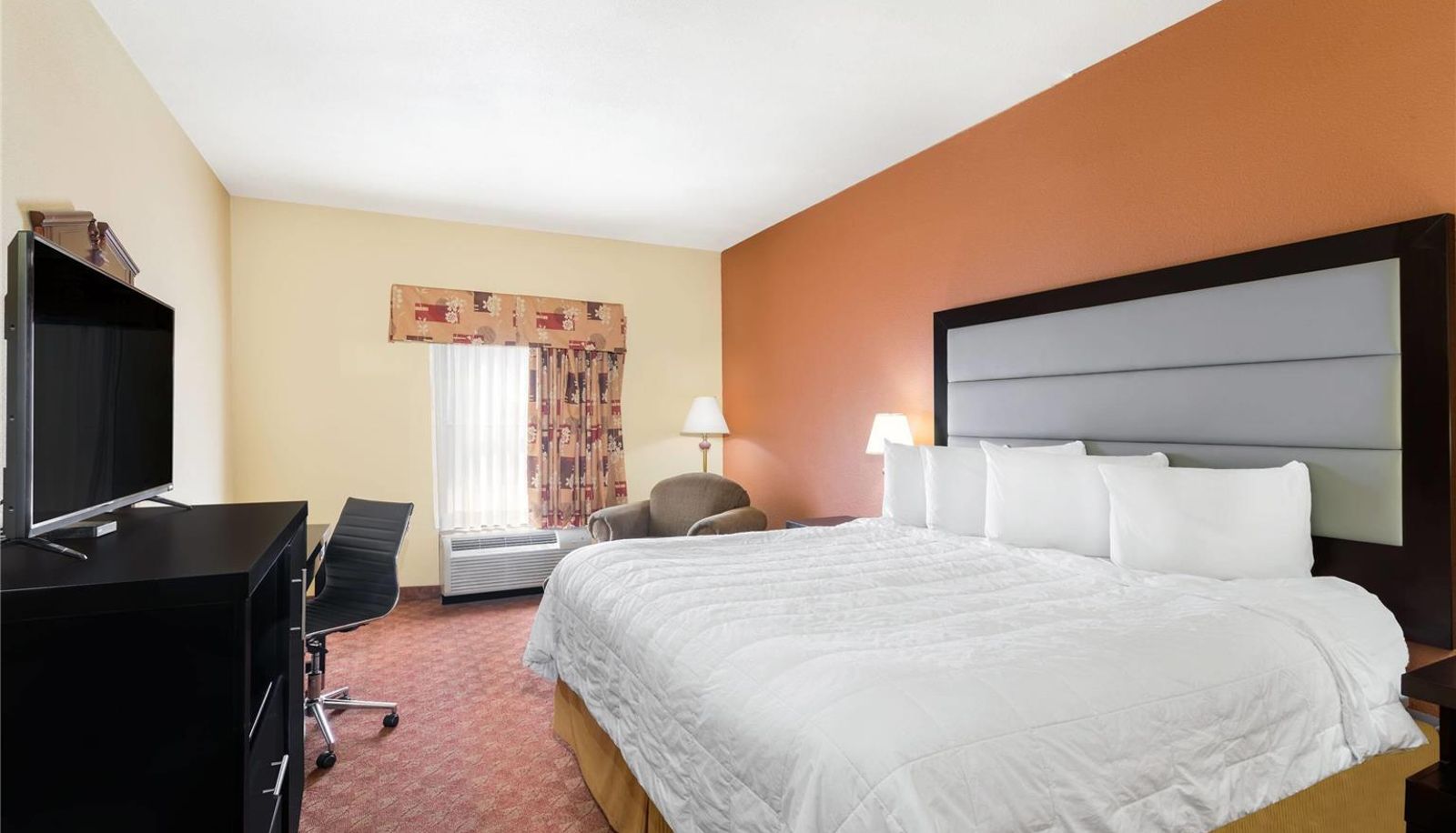 Zimmer - Baymont by Wyndham Fayetteville